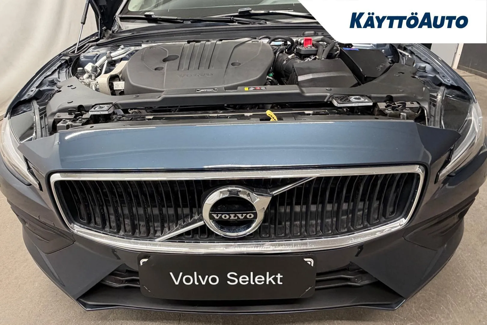 Volvo V60 FOY-443 carousel image
