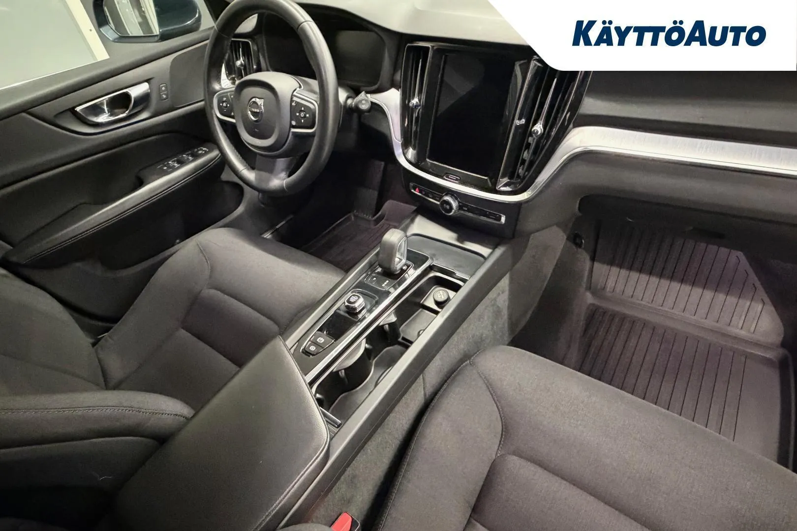 Volvo V60 FOY-443 carousel image