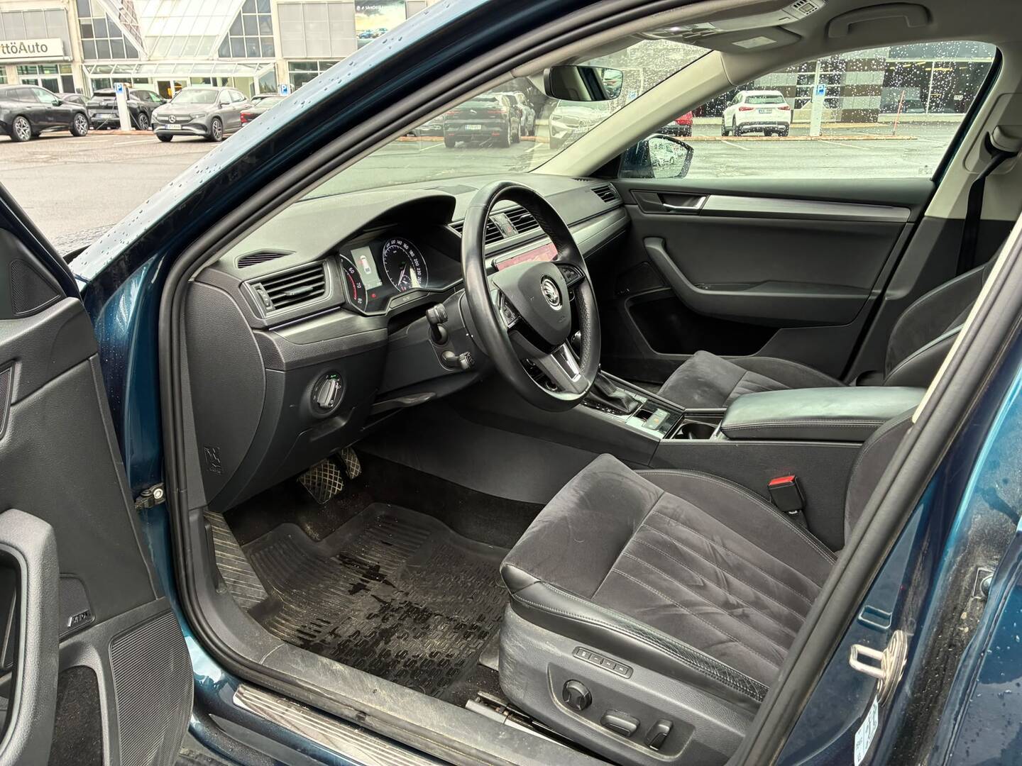 Skoda Superb 2018, kuva 7/11