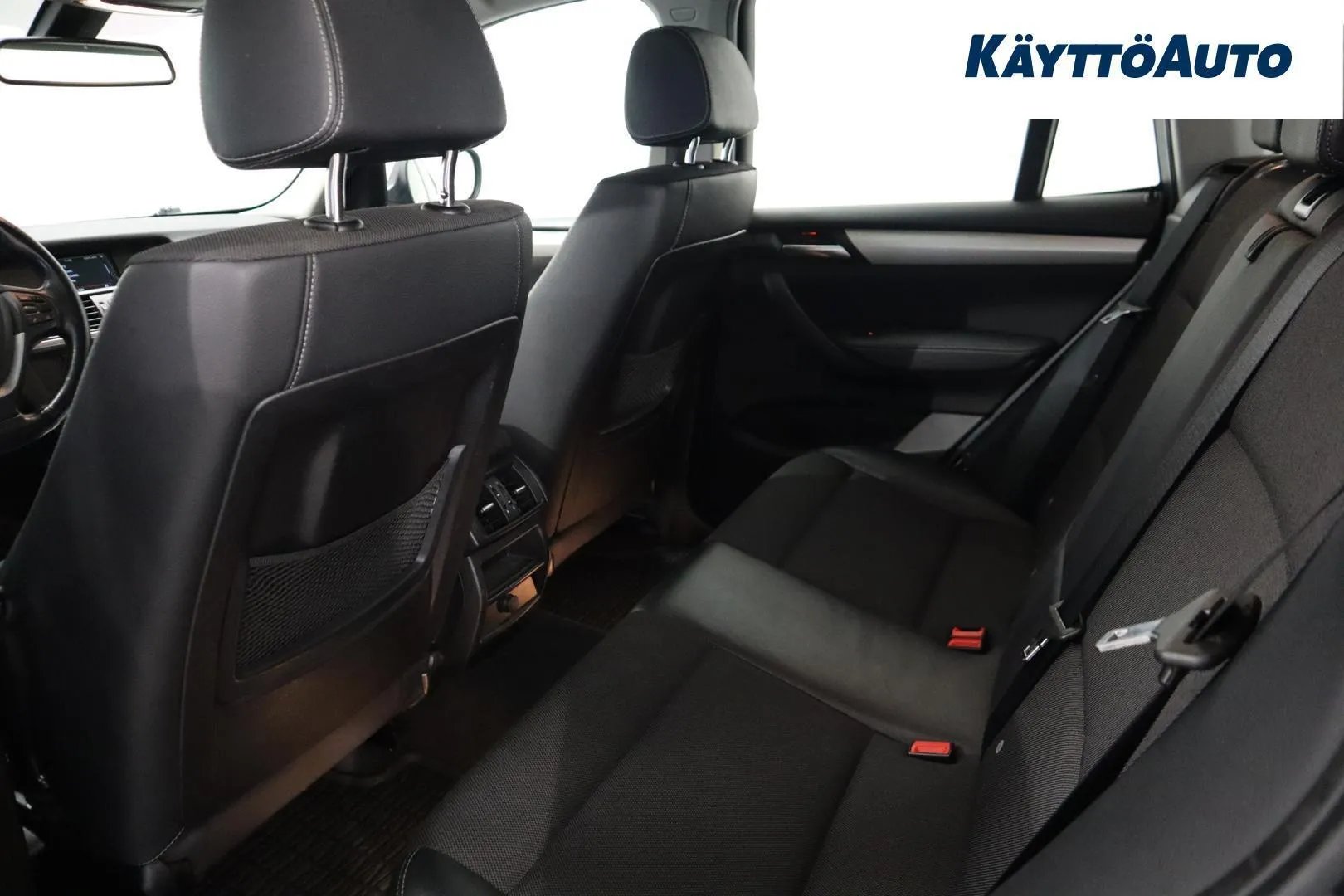 BMW X3 CLV-662 carousel image