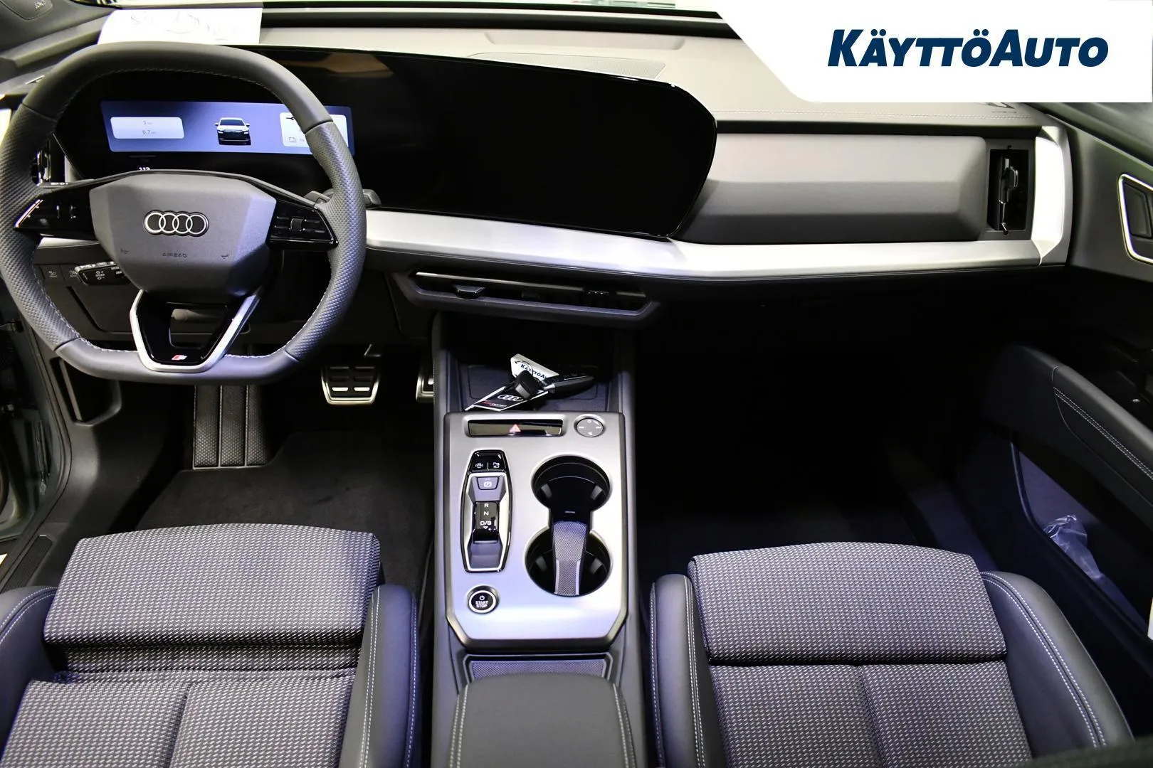 Audi Q4 e-tron LTT-739 carousel image