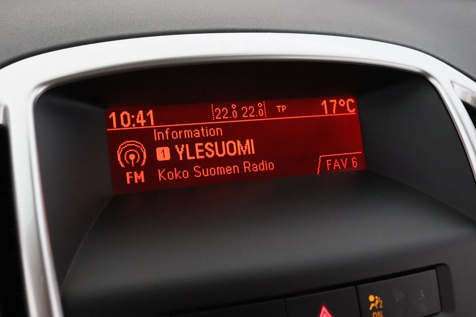 Opel Astra NIE-702 carousel image