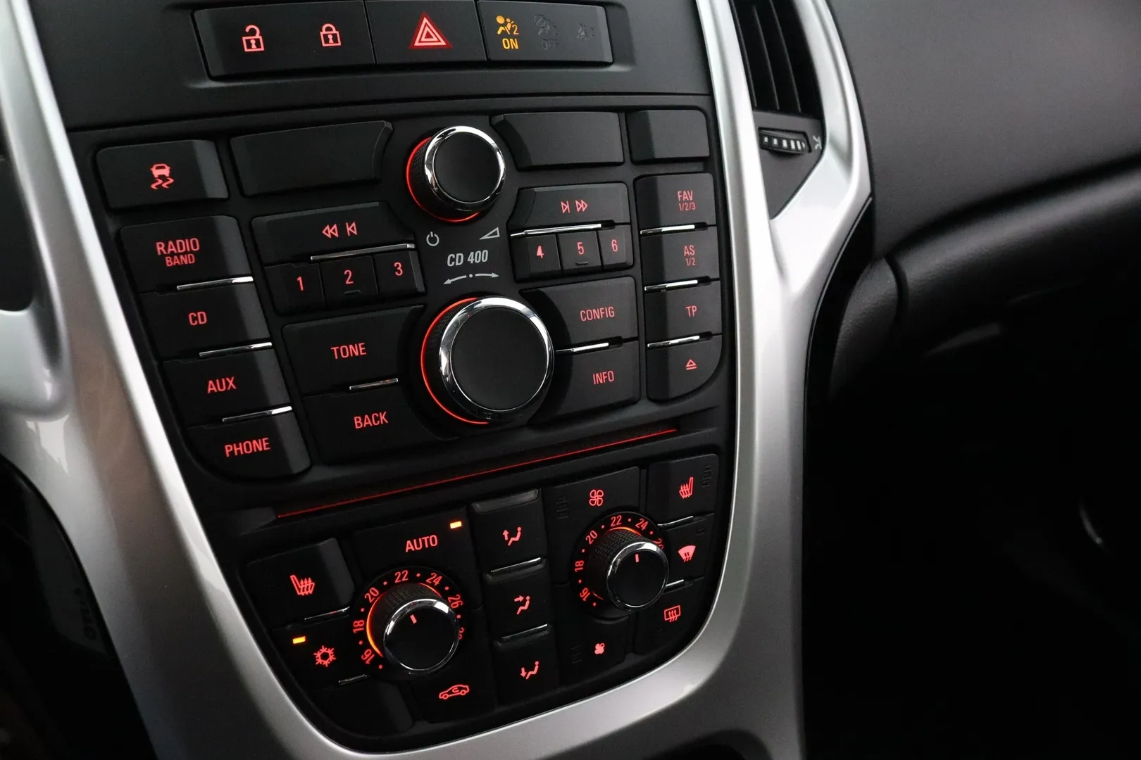 Opel Astra NIE-702 carousel image