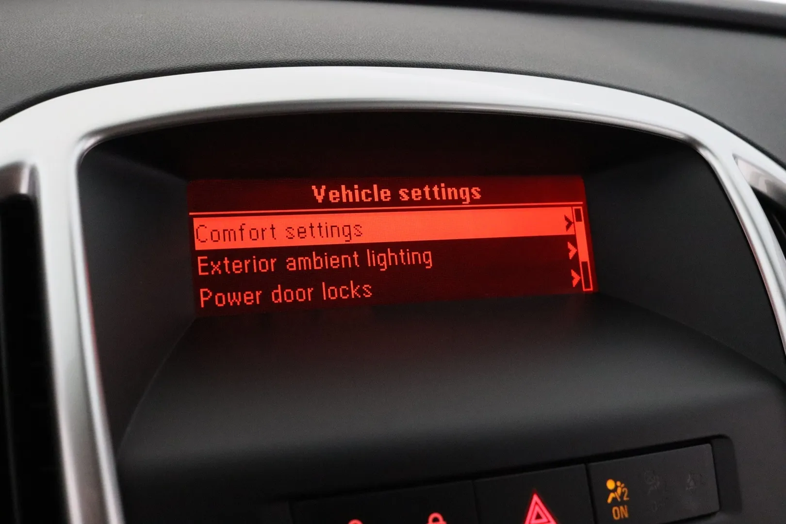 Opel Astra NIE-702 carousel image