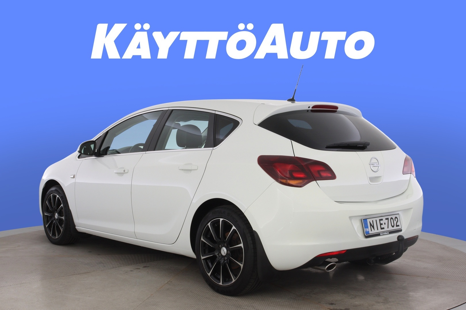 Opel Astra 2011, photo 3/30