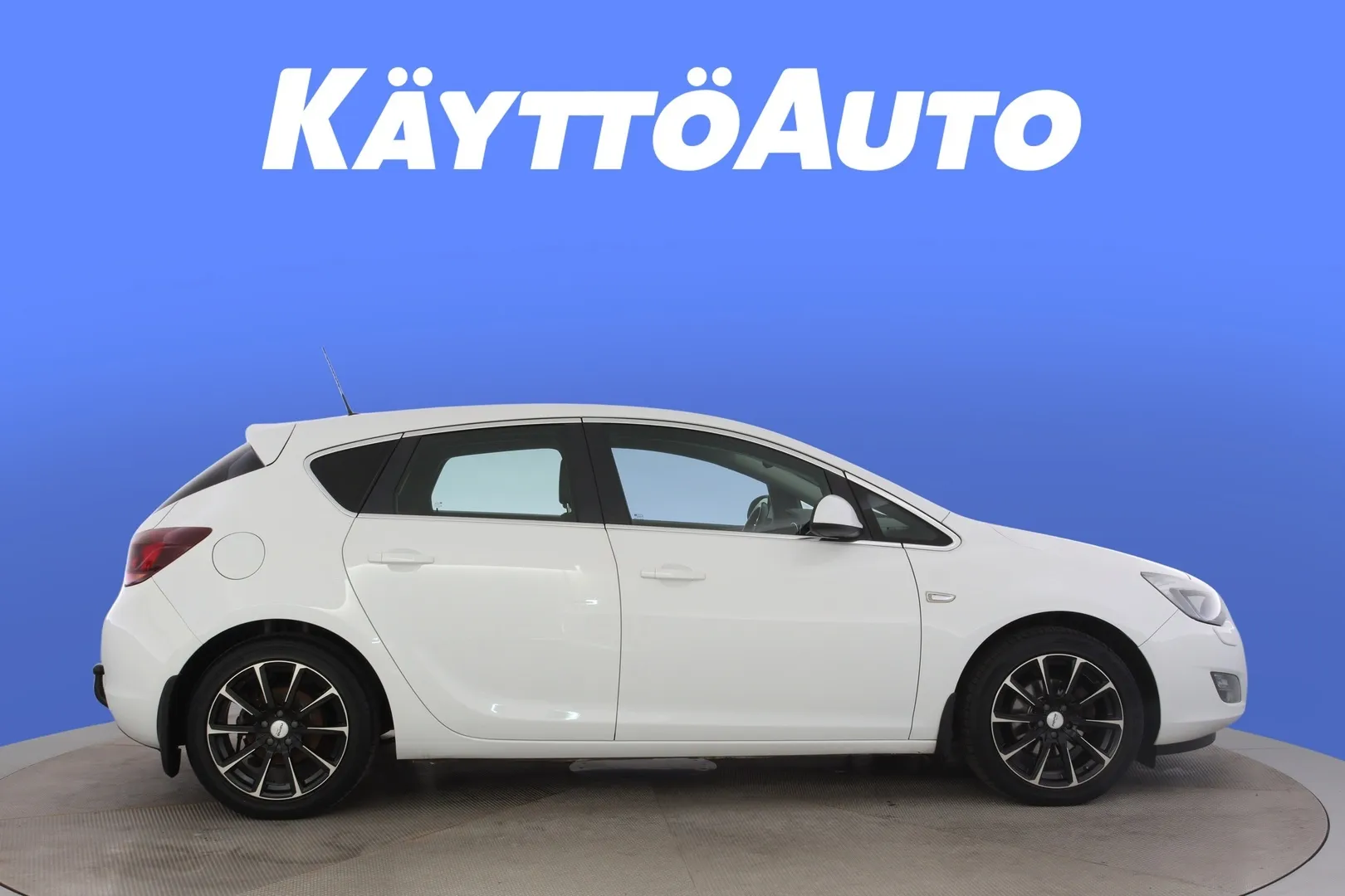 Opel Astra NIE-702 carousel image