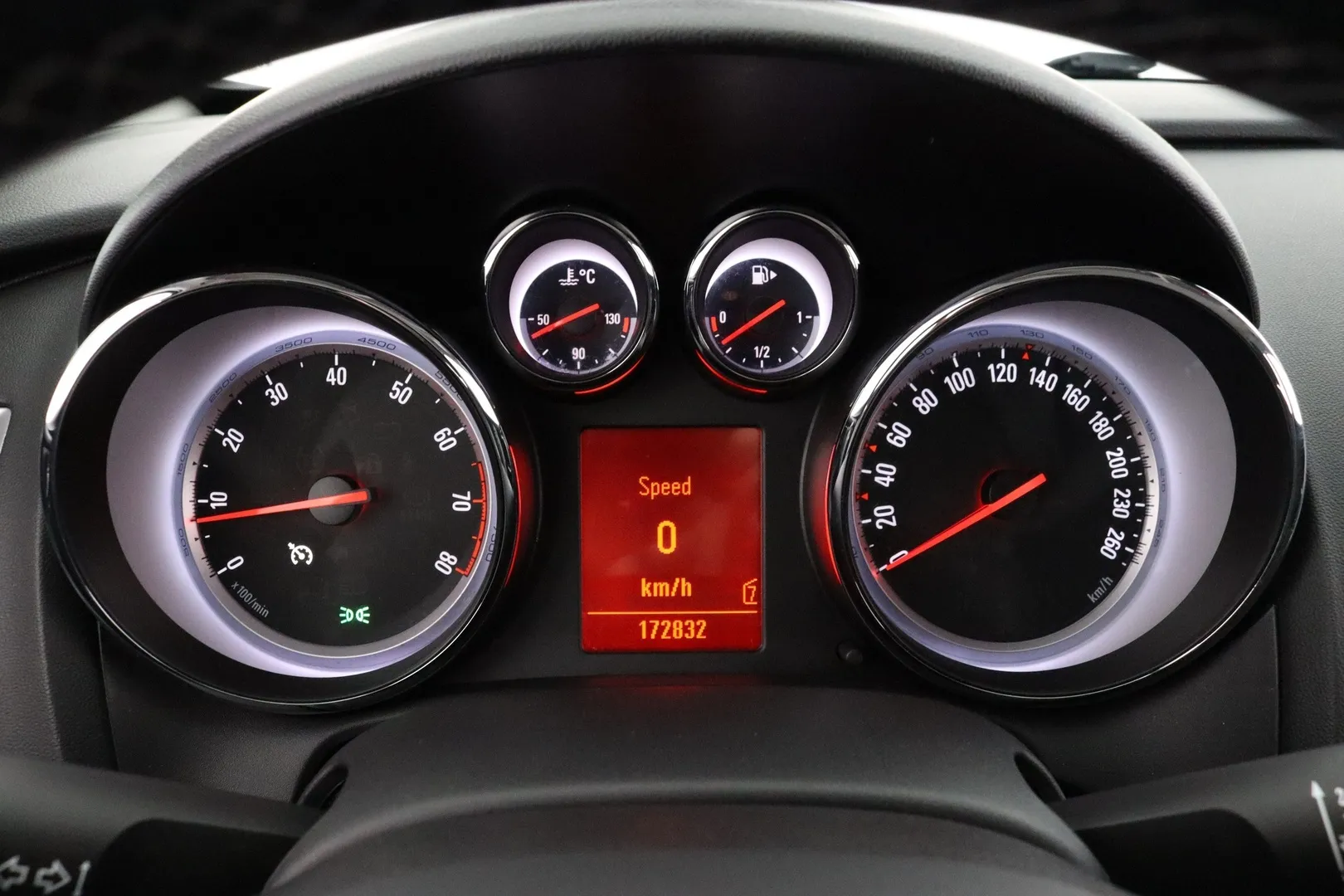 Opel Astra NIE-702 carousel image
