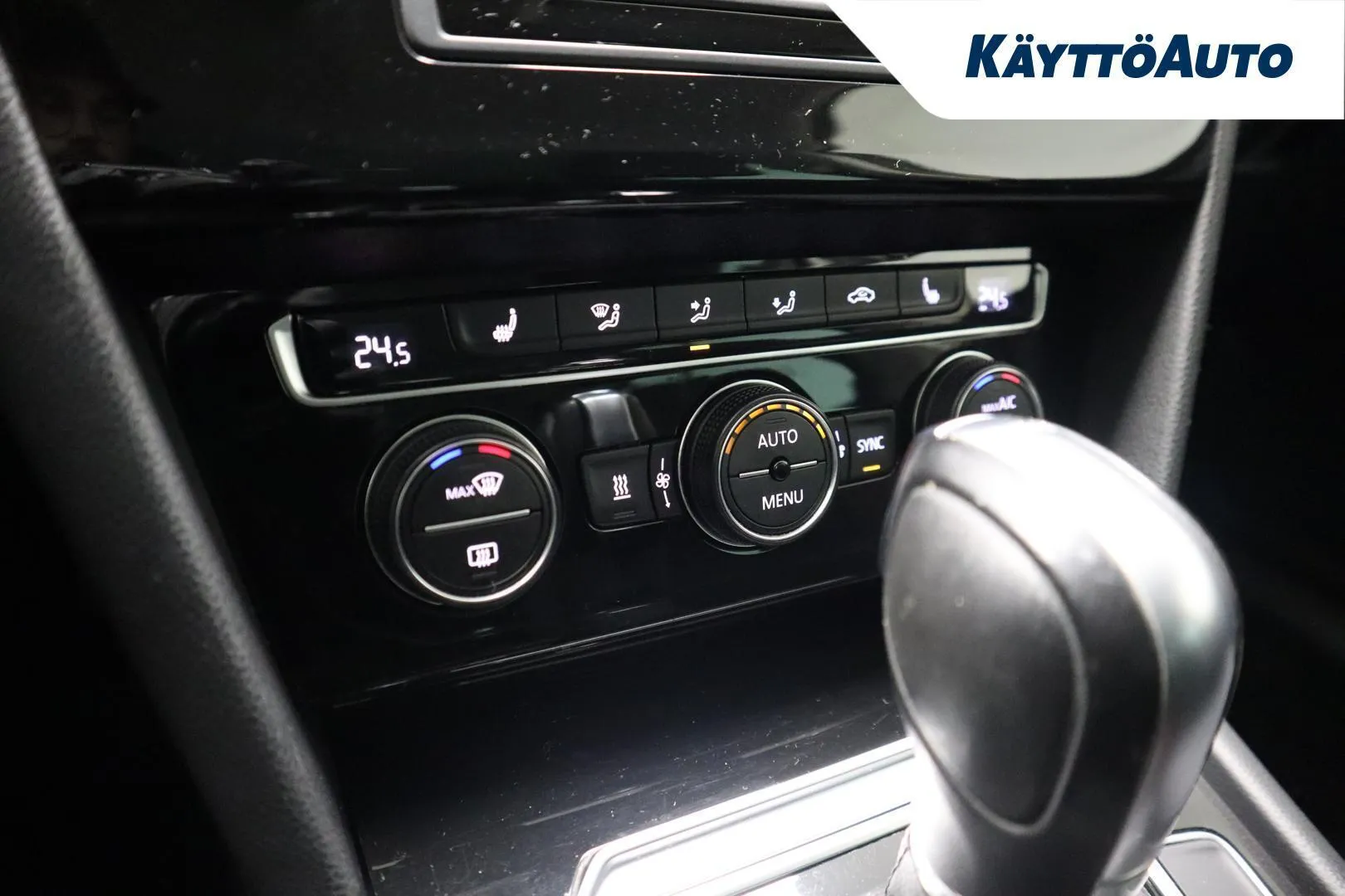 Volkswagen Passat FMF-524 carousel image