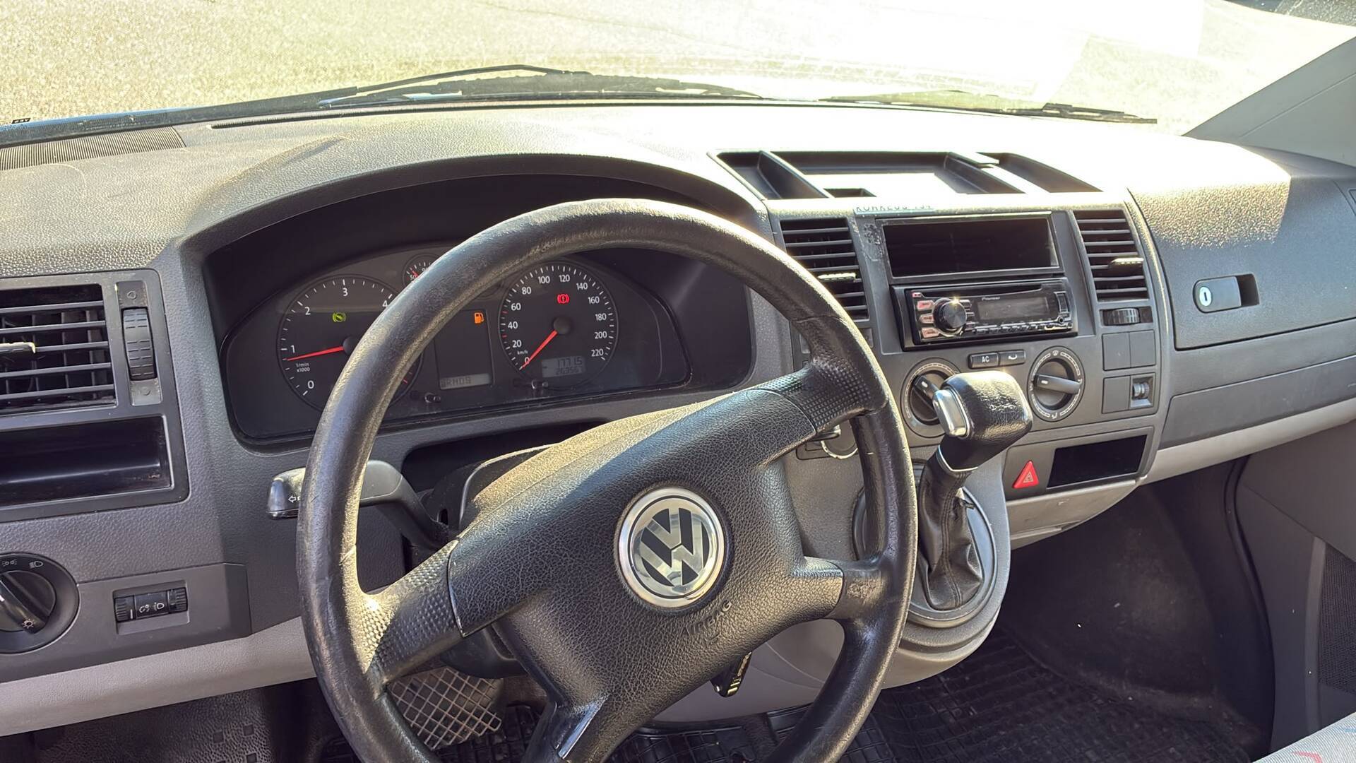 Volkswagen Transporter 2006, photo 6/20