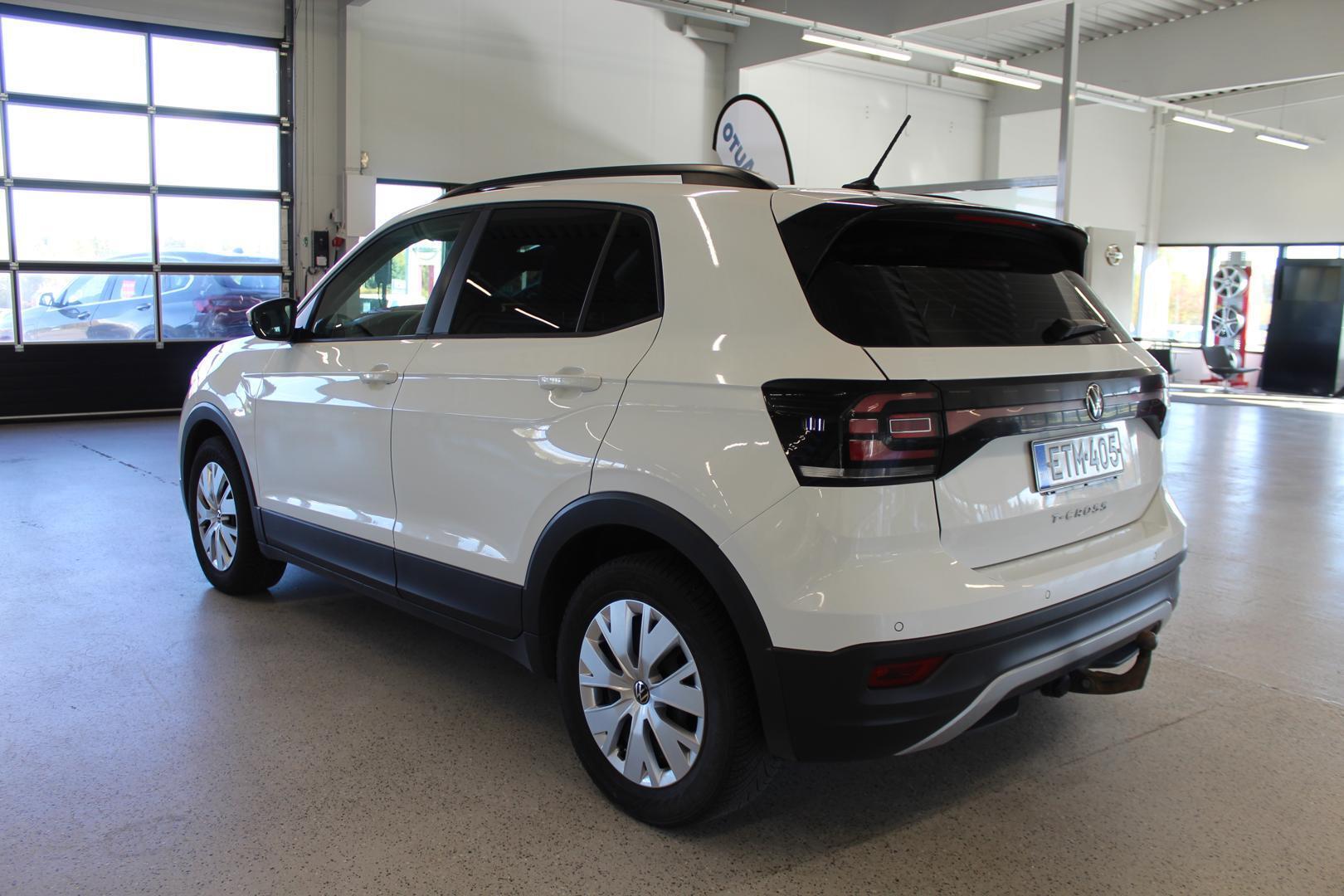 Volkswagen T-Cross 1,0 TSI 70 kW (95 hv) 2021, kuva 2/9