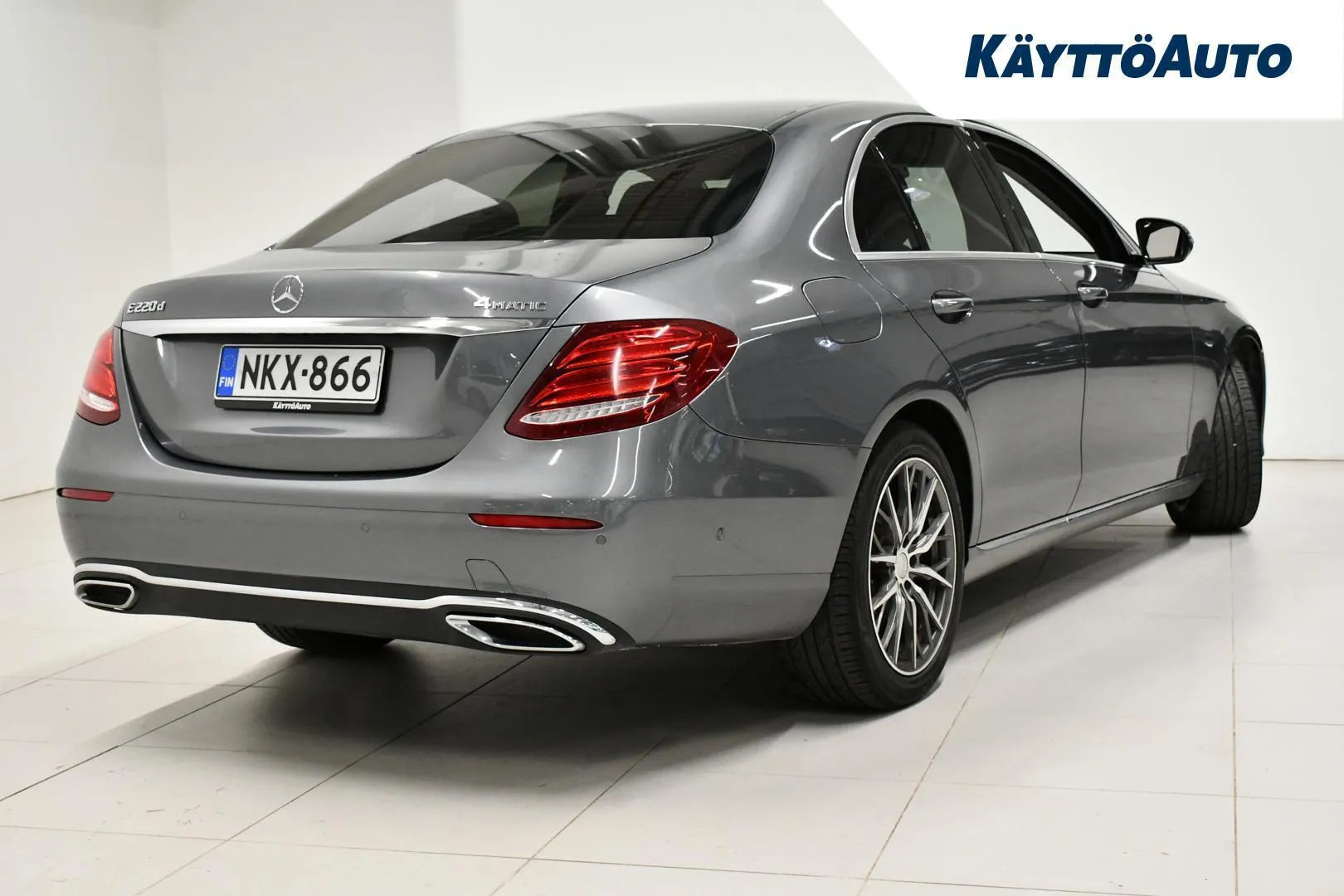 Mercedes-Benz E NKX-866 carousel image