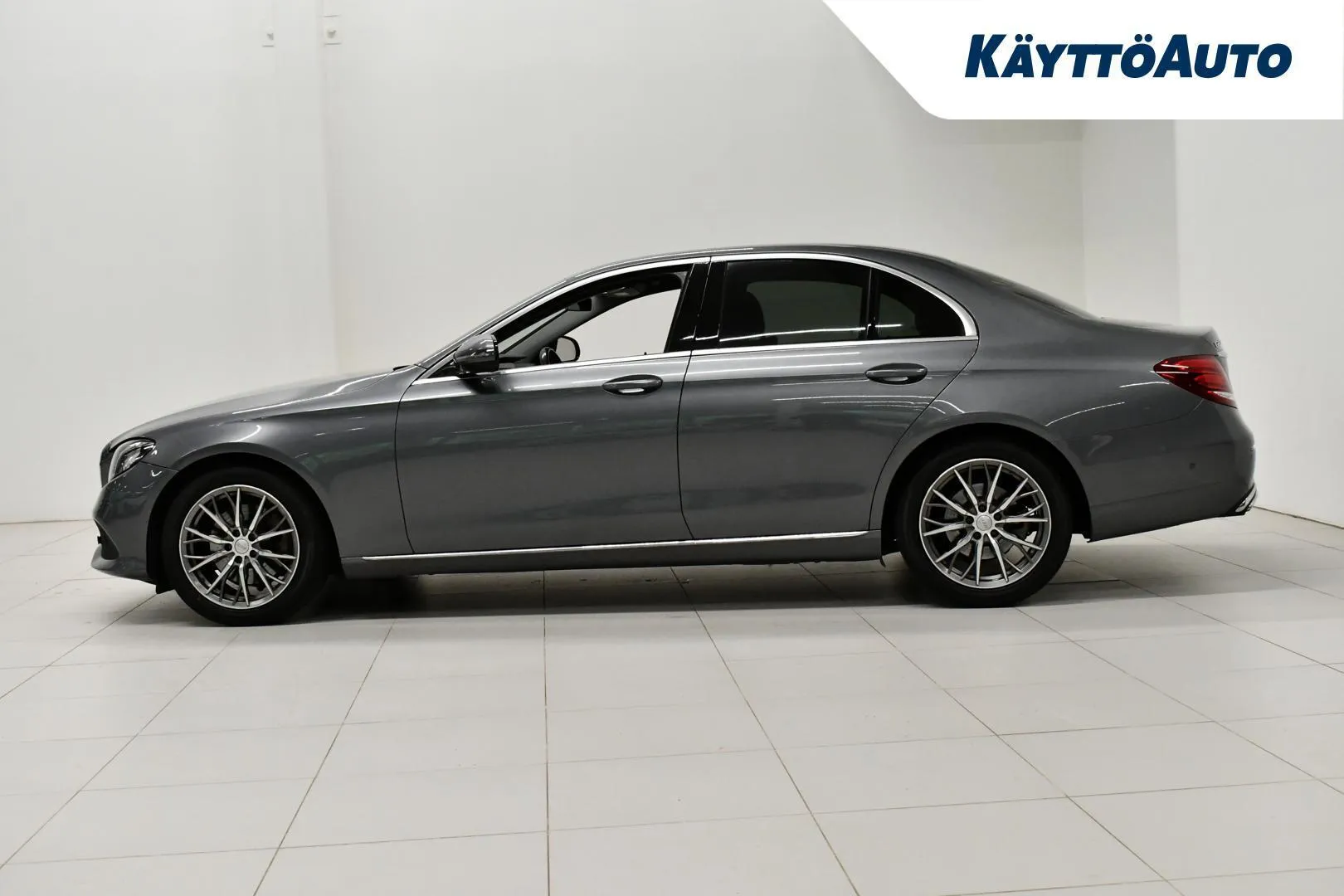 Mercedes-Benz E NKX-866 carousel image