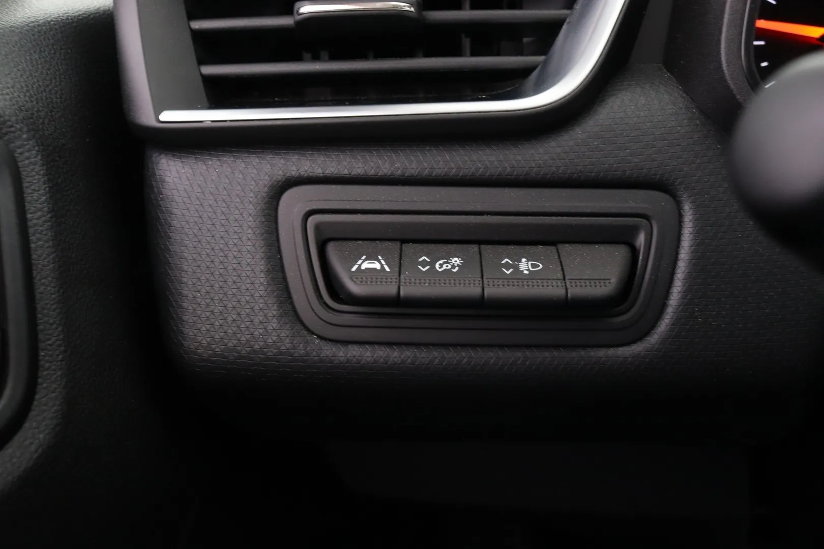 Renault Clio FRO-735 carousel image