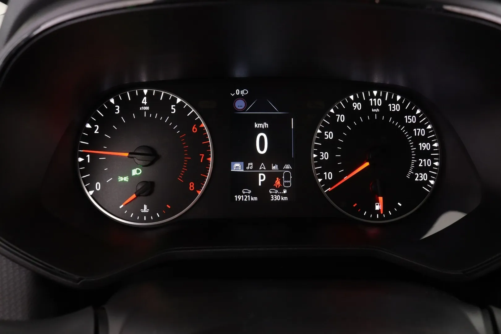 Renault Clio FRO-735 carousel image