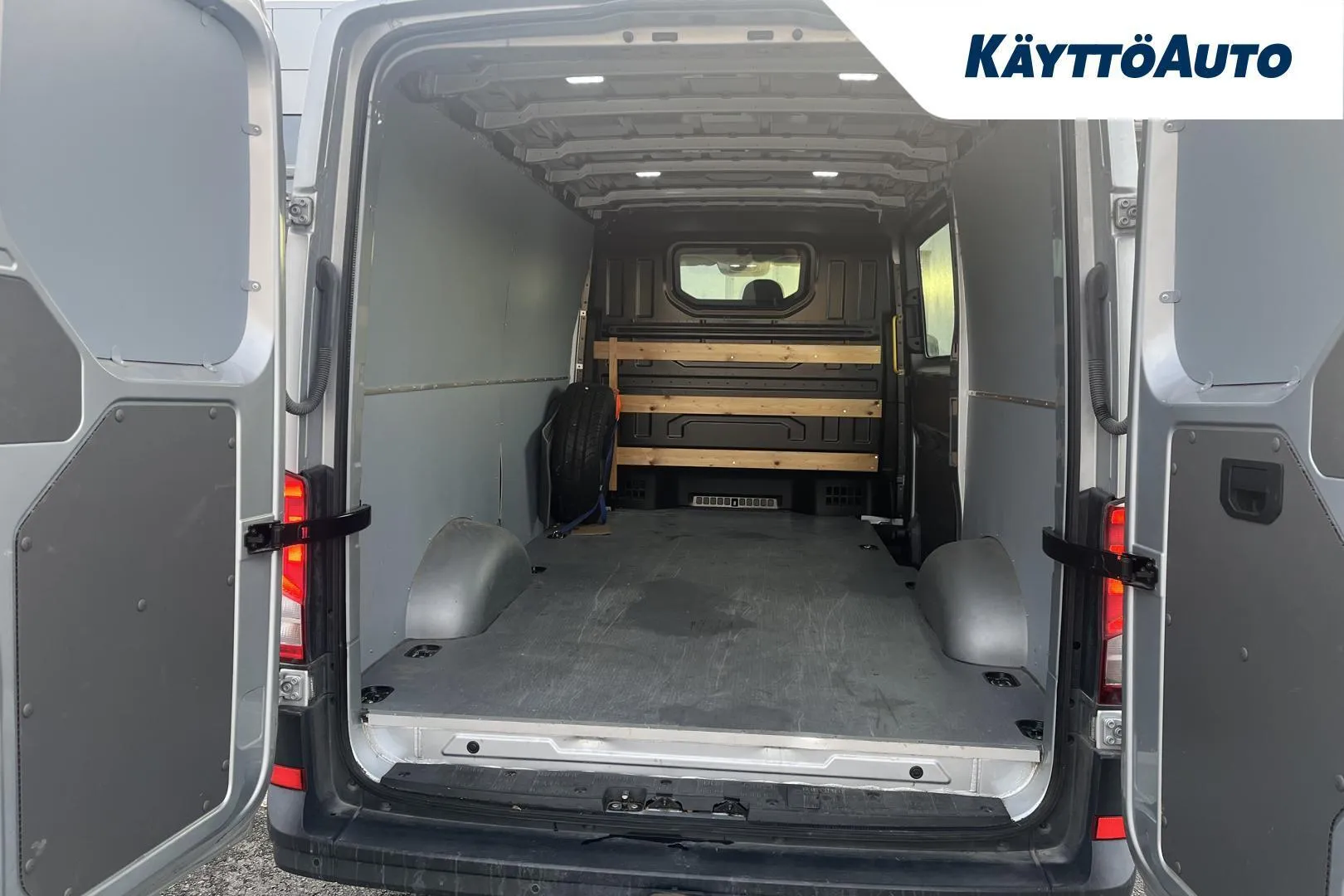 Volkswagen Crafter KTZ-191 carousel image