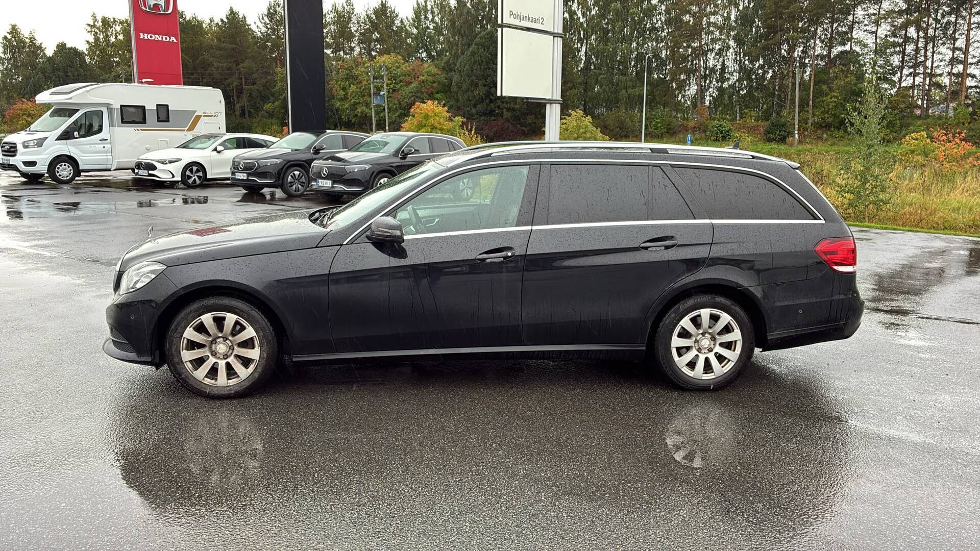 Mercedes-Benz E 220 CDI BE T A 2013, kuva 2/5