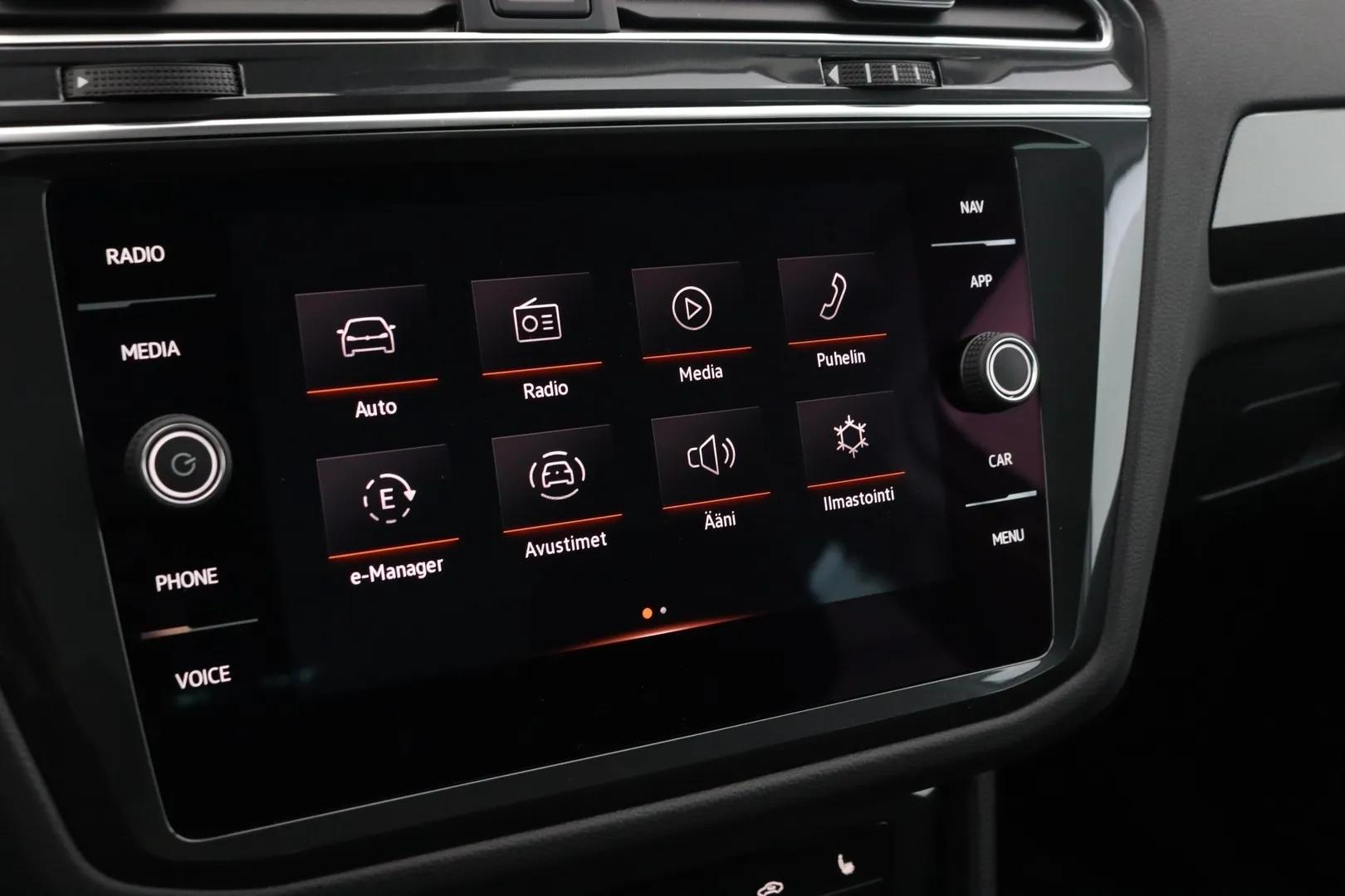 Volkswagen Tiguan NNM-489 carousel image