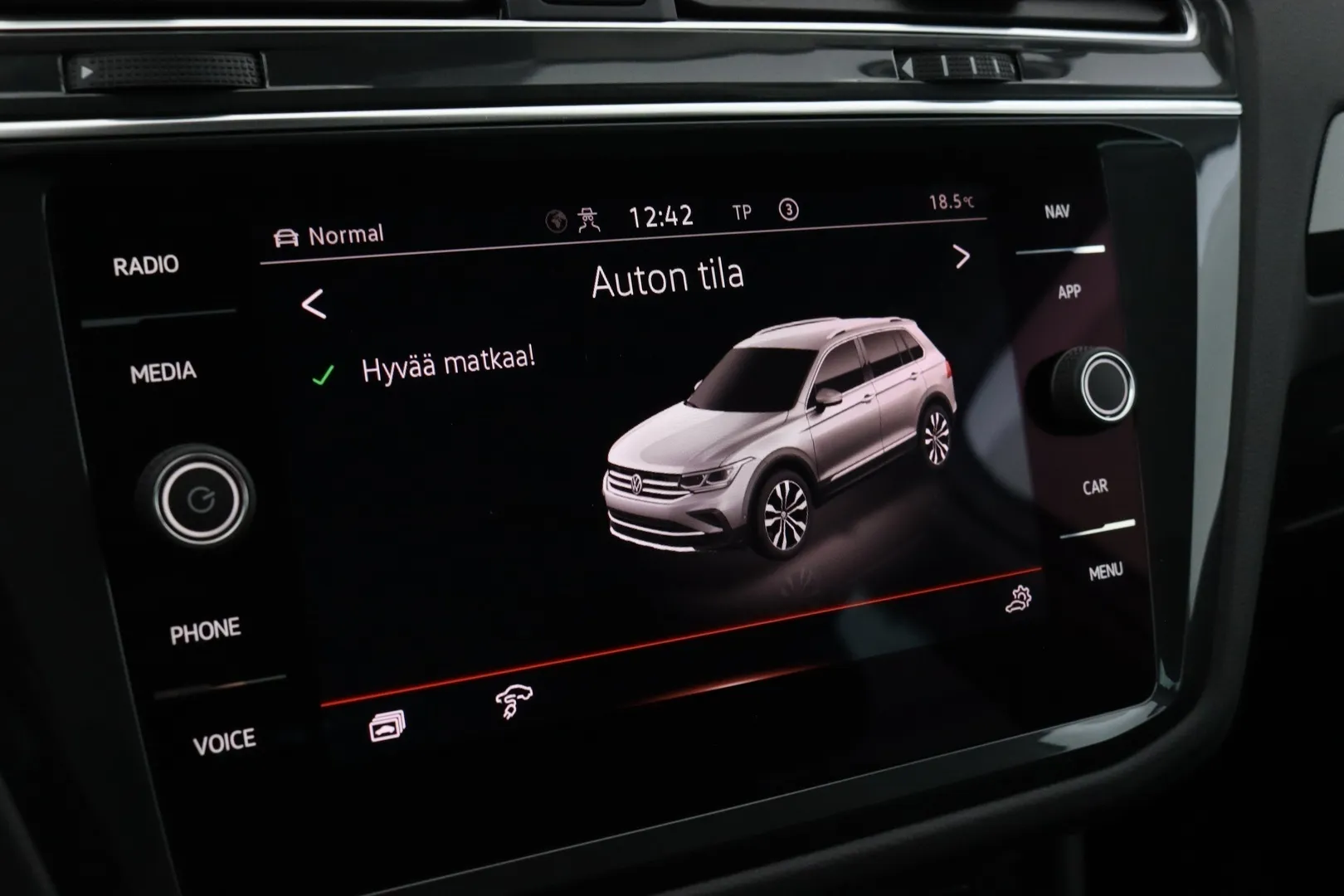 Volkswagen Tiguan NNM-489 carousel image