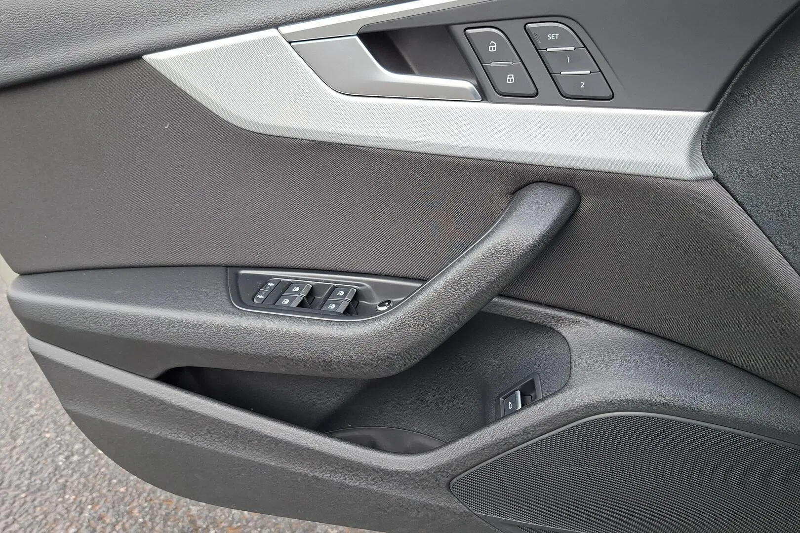 Audi A4 YJR-871 carousel image