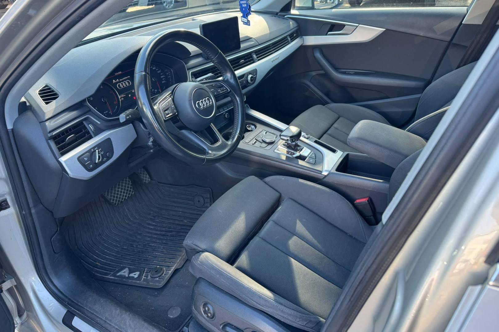 Audi A4 2017, photo 4/7