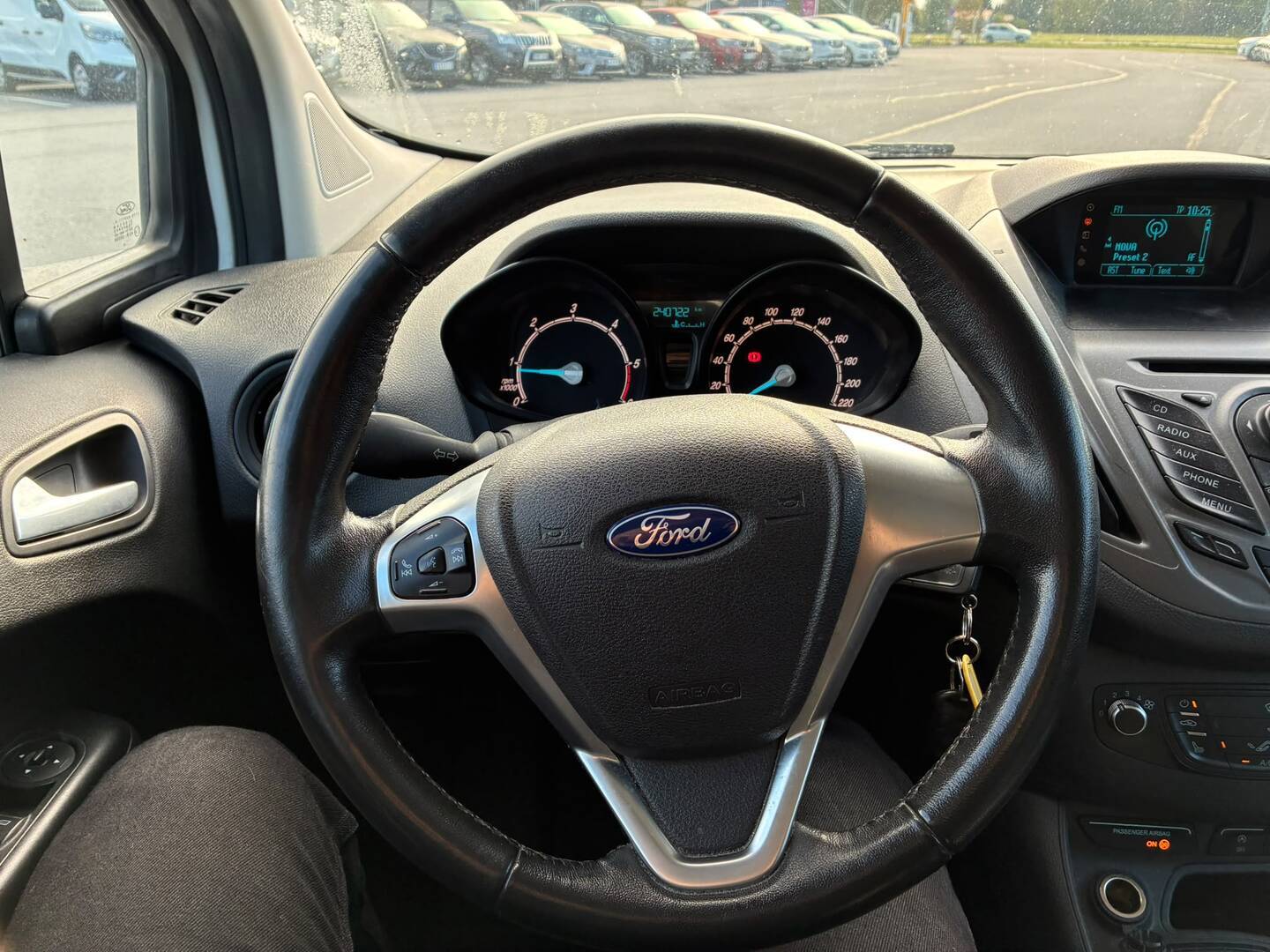 Ford Transit Courier 2016, photo 7/11