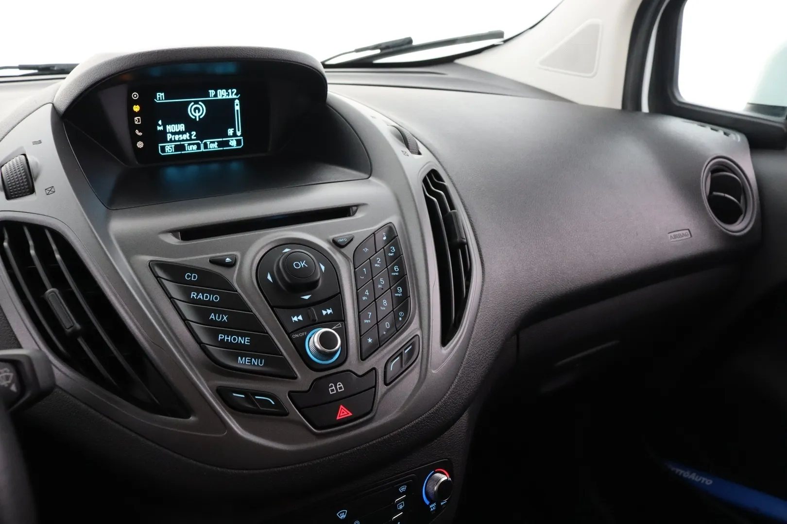 Ford Transit Courier MMP-699 carousel image