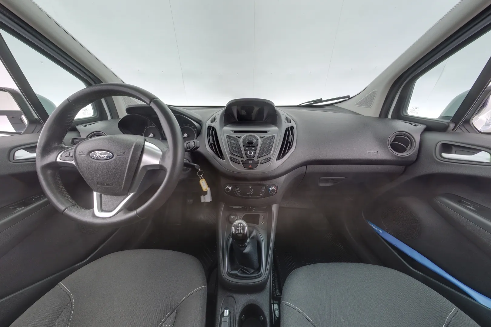 Ford Transit Courier MMP-699 carousel image
