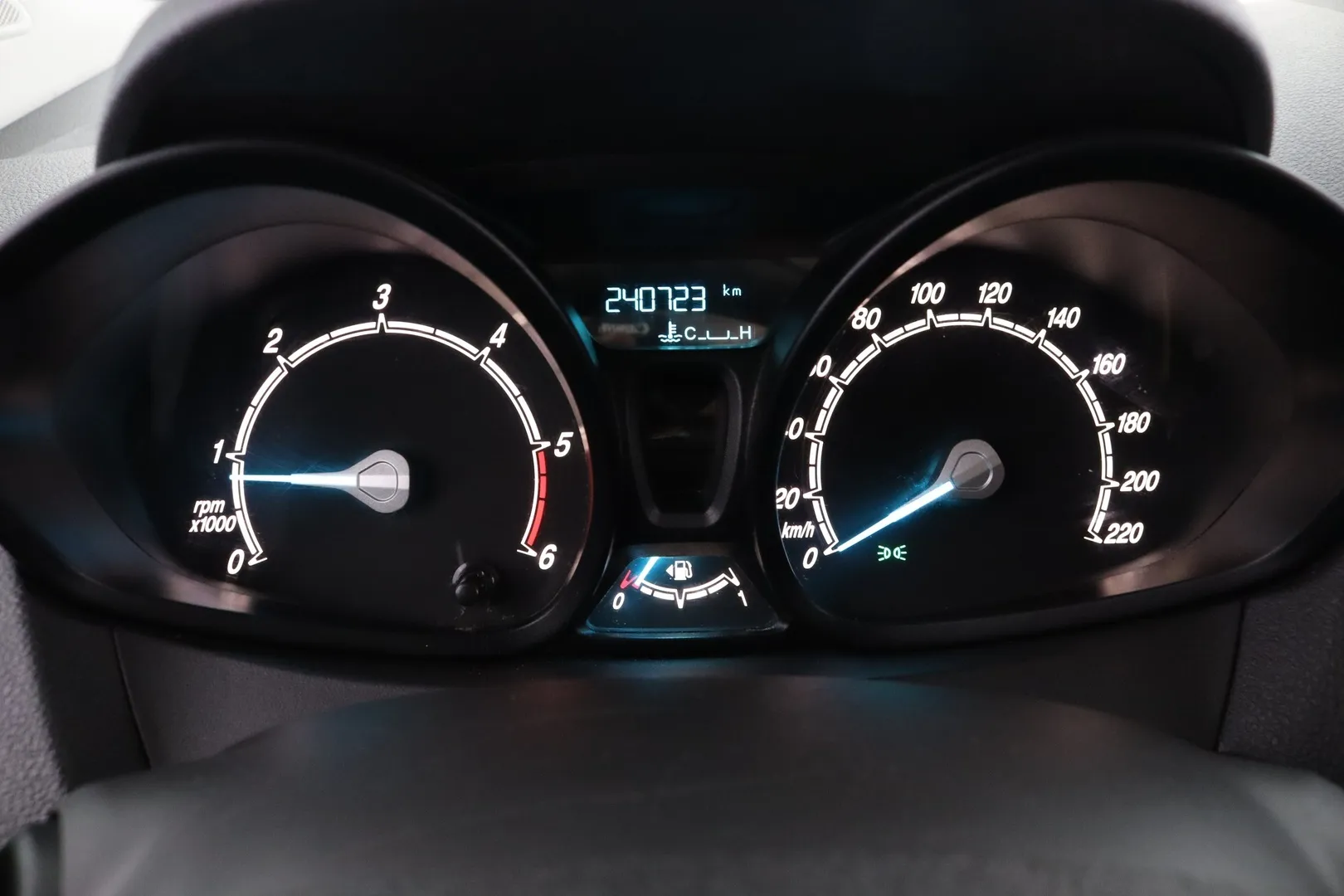 Ford Transit Courier MMP-699 carousel image