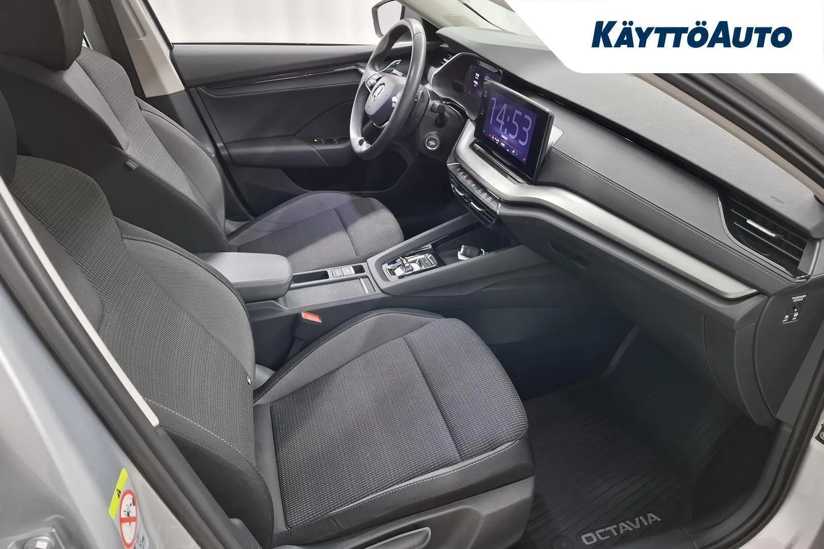 Skoda Octavia NNK-610 carousel image