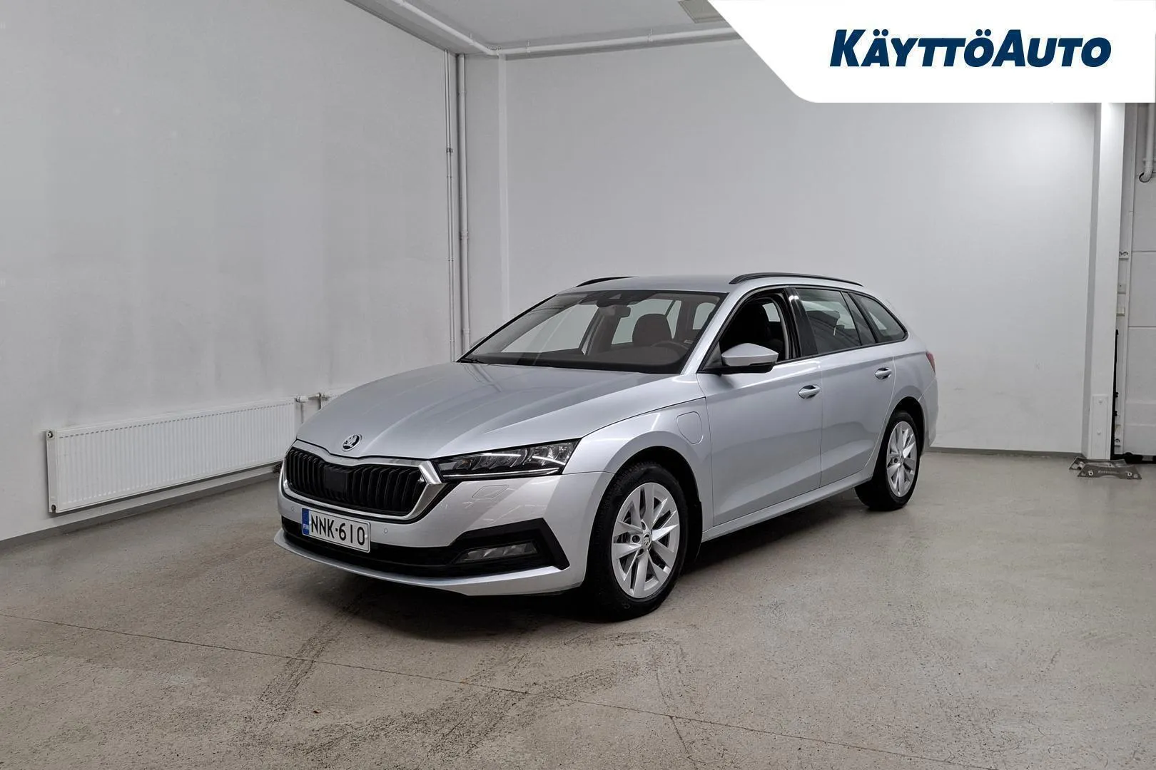 Skoda Octavia NNK-610 carousel image