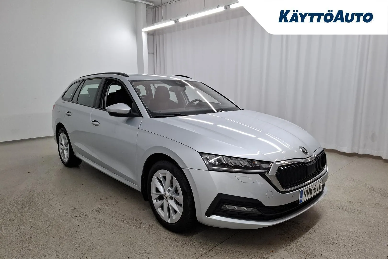 Skoda Octavia NNK-610 carousel image