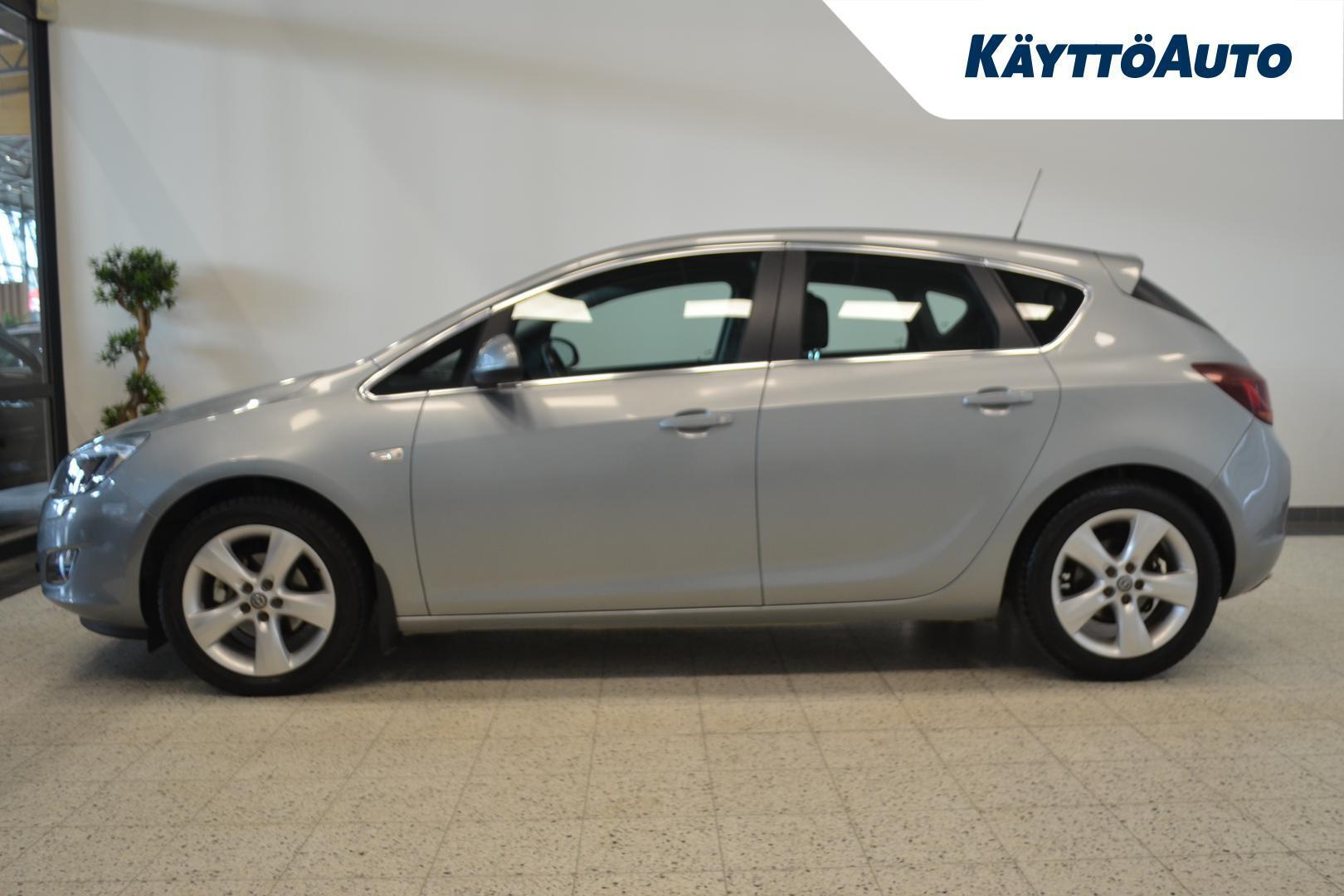 Opel Astra 2013, photo 3/26