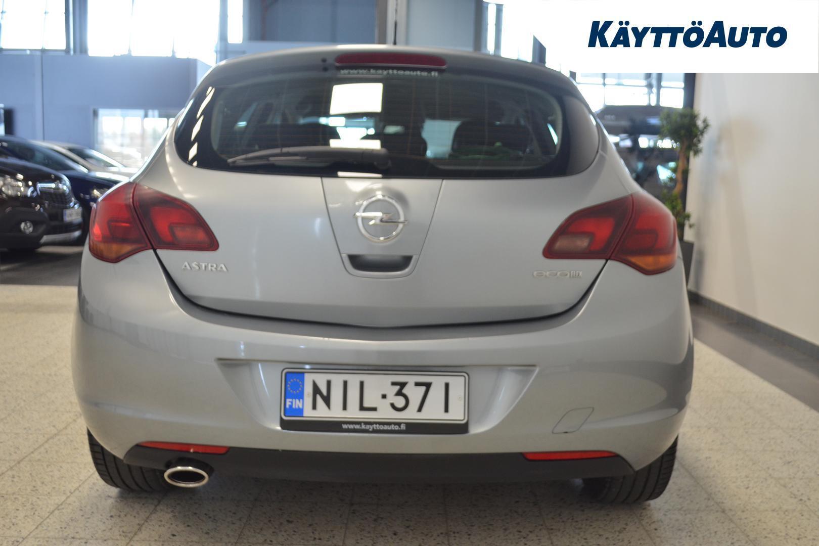 Opel Astra 2013, photo 5/26