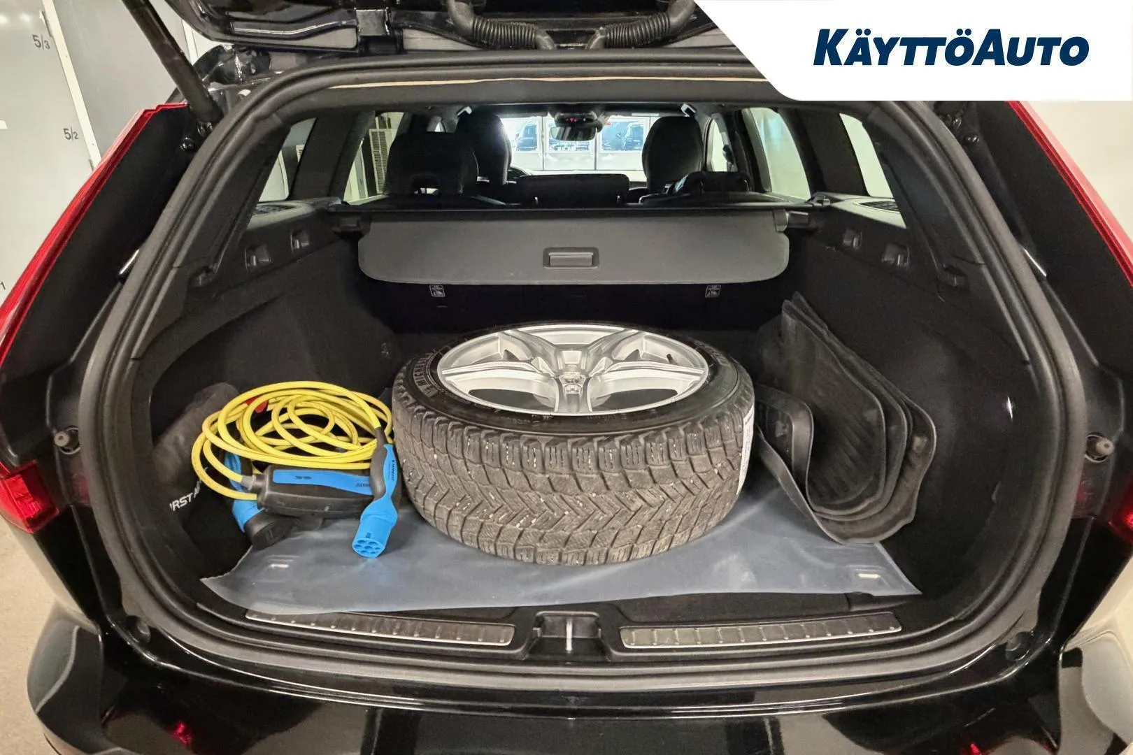 Volvo V60 RVC-598 carousel image