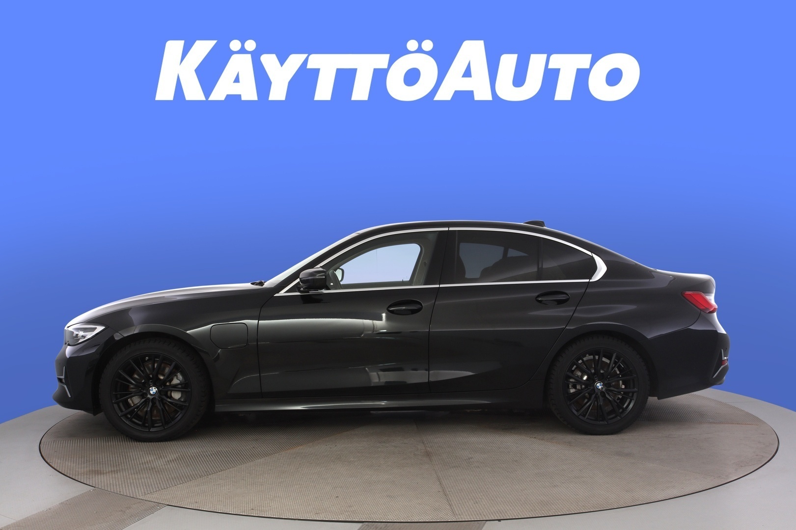 BMW 330 2021, kuva 2/36