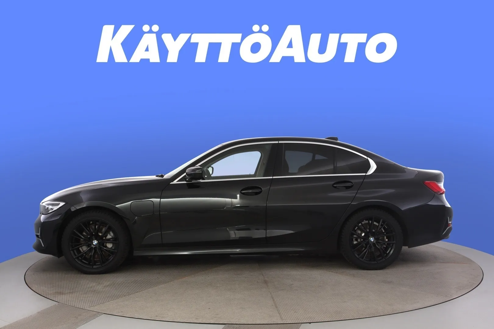 BMW 330 GOG-801 carousel image