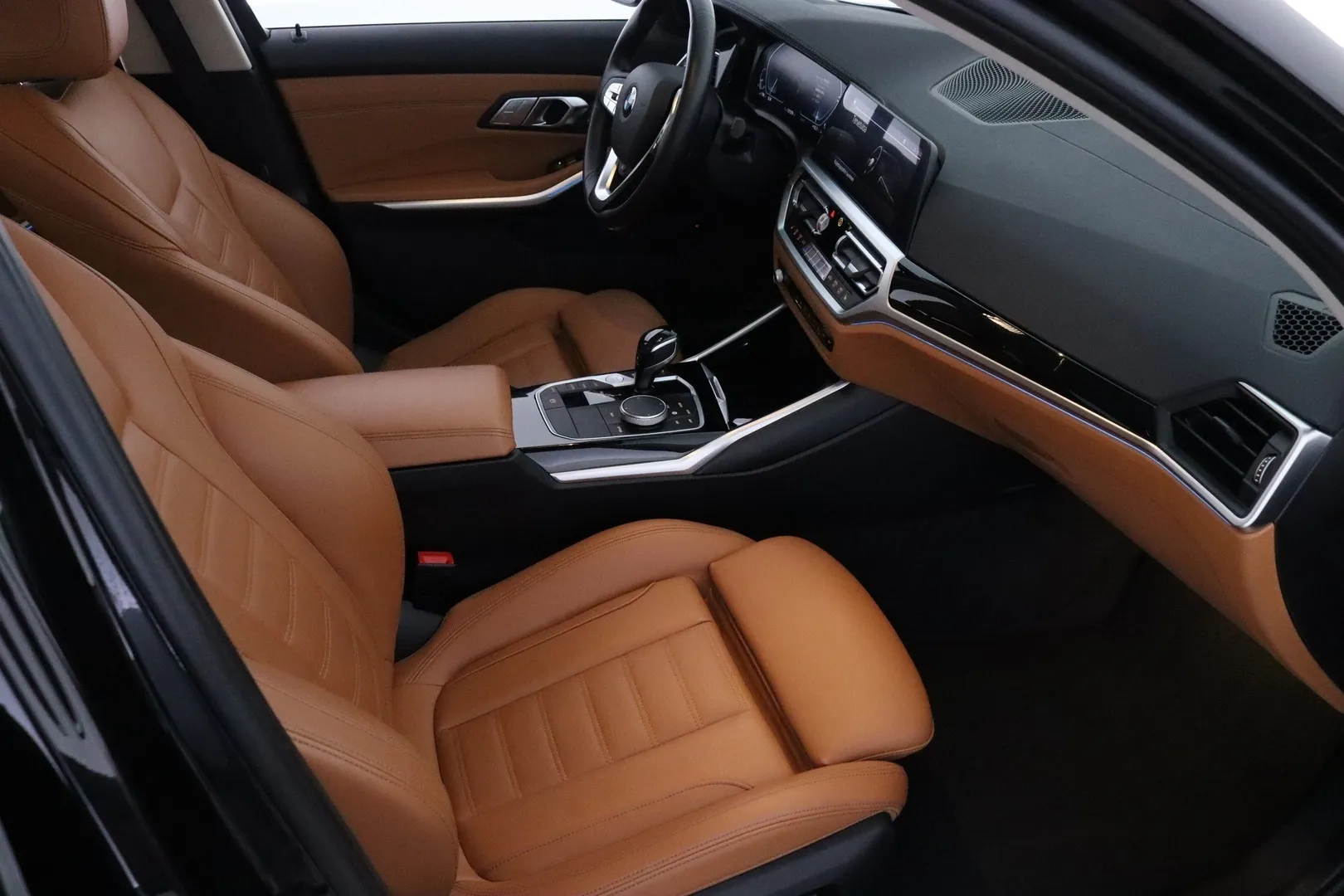 BMW 330 GOG-801 carousel image
