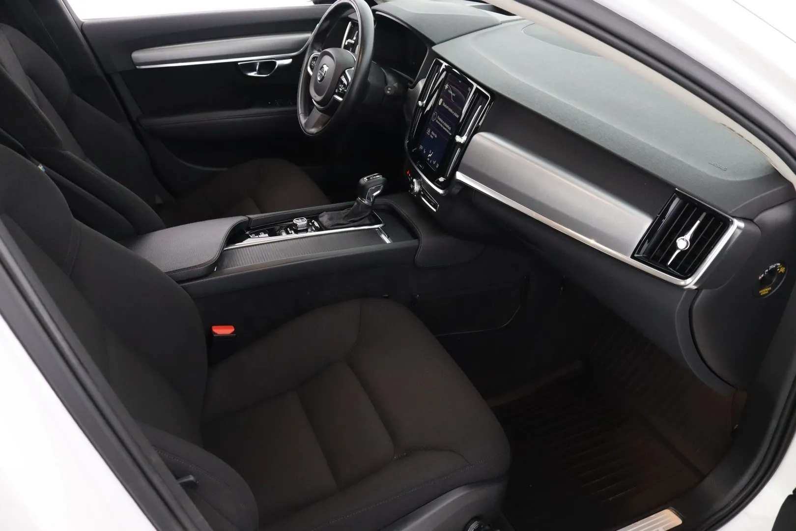 Volvo V90 MMU-861 carousel image