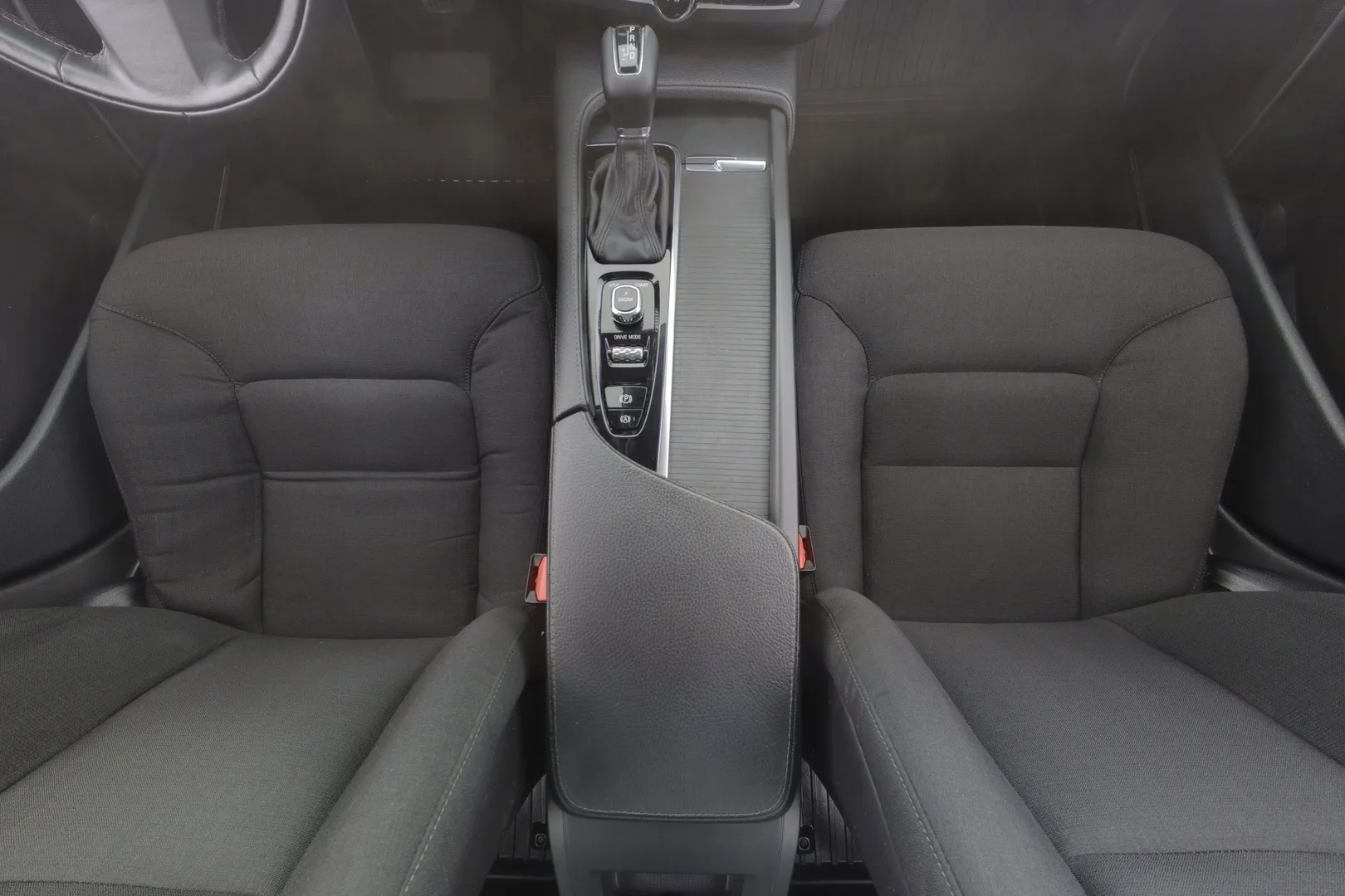 Volvo V90 MMU-861 carousel image