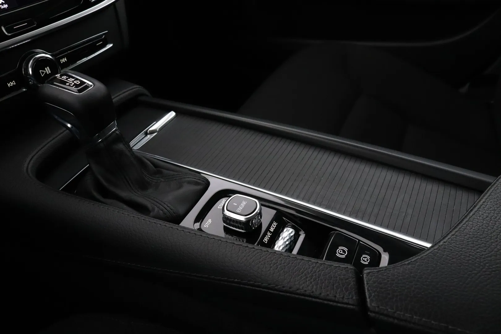 Volvo V90 MMU-861 carousel image