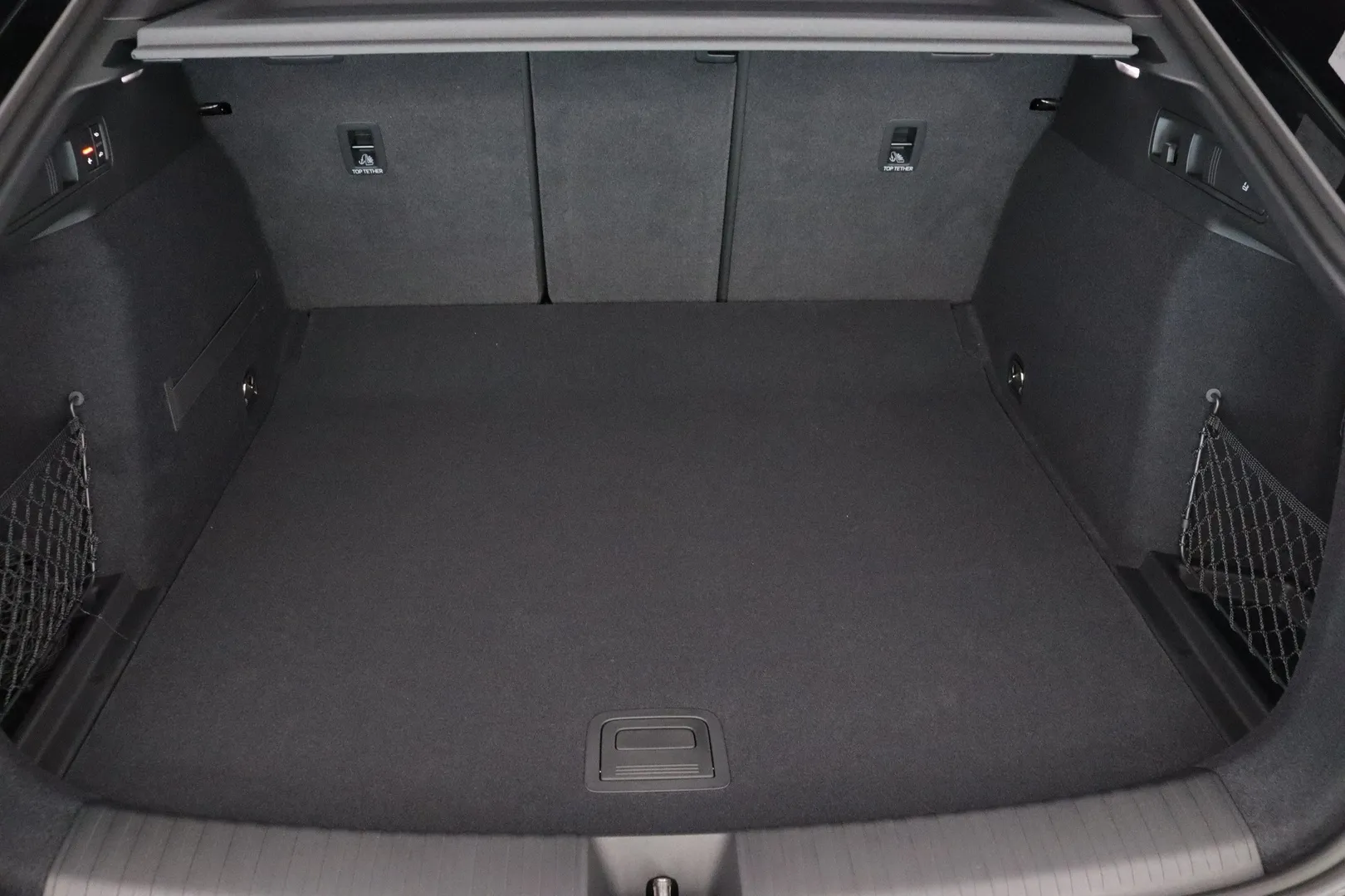 Audi Q6 e-tron SZN-869 carousel image