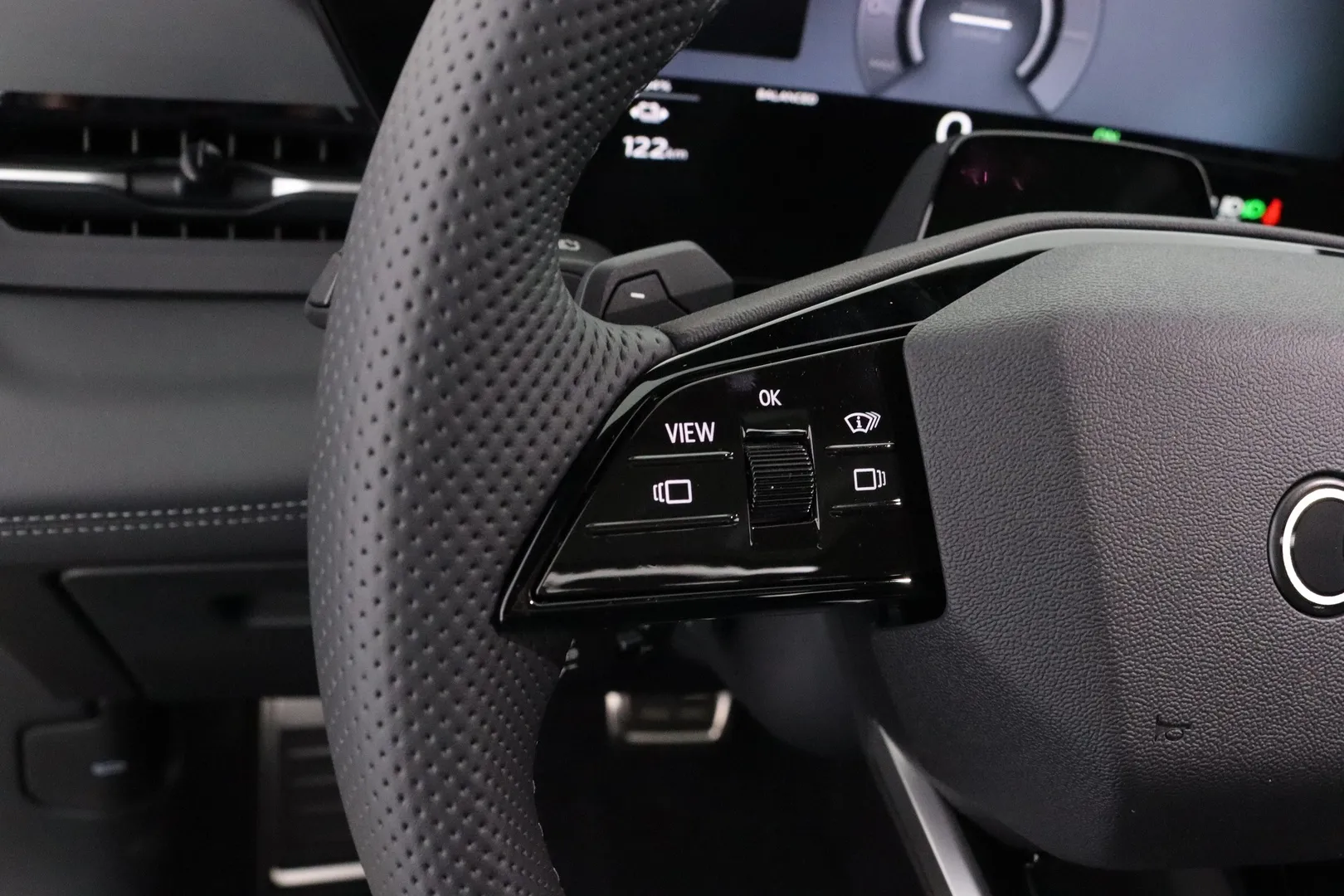 Audi Q6 e-tron SZN-869 carousel image