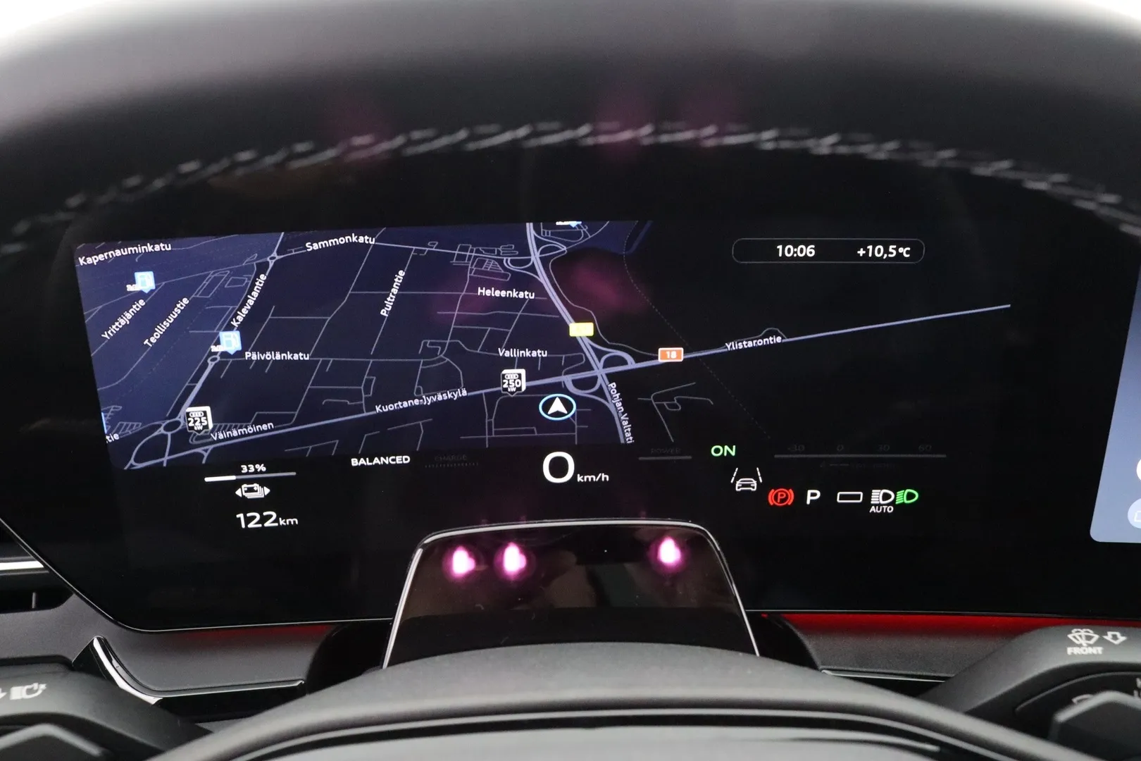 Audi Q6 e-tron SZN-869 carousel image