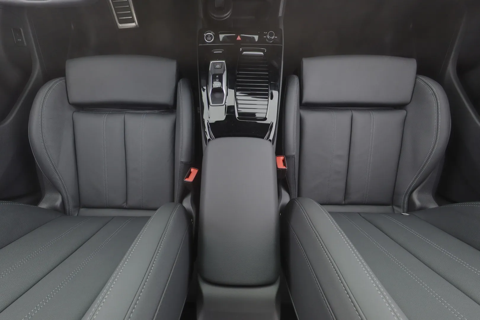 Audi Q6 e-tron SZN-869 carousel image