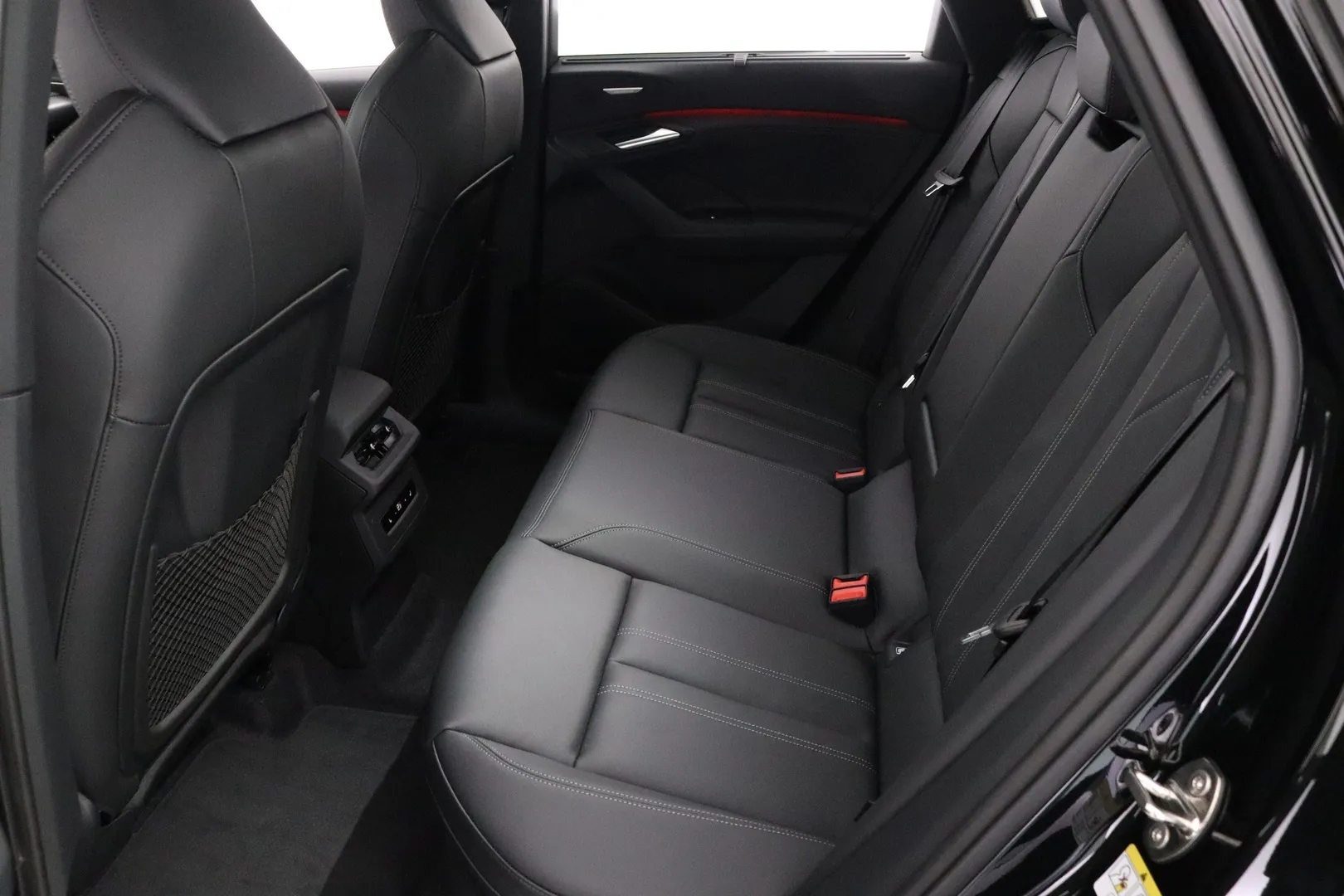 Audi Q6 e-tron SZN-869 carousel image