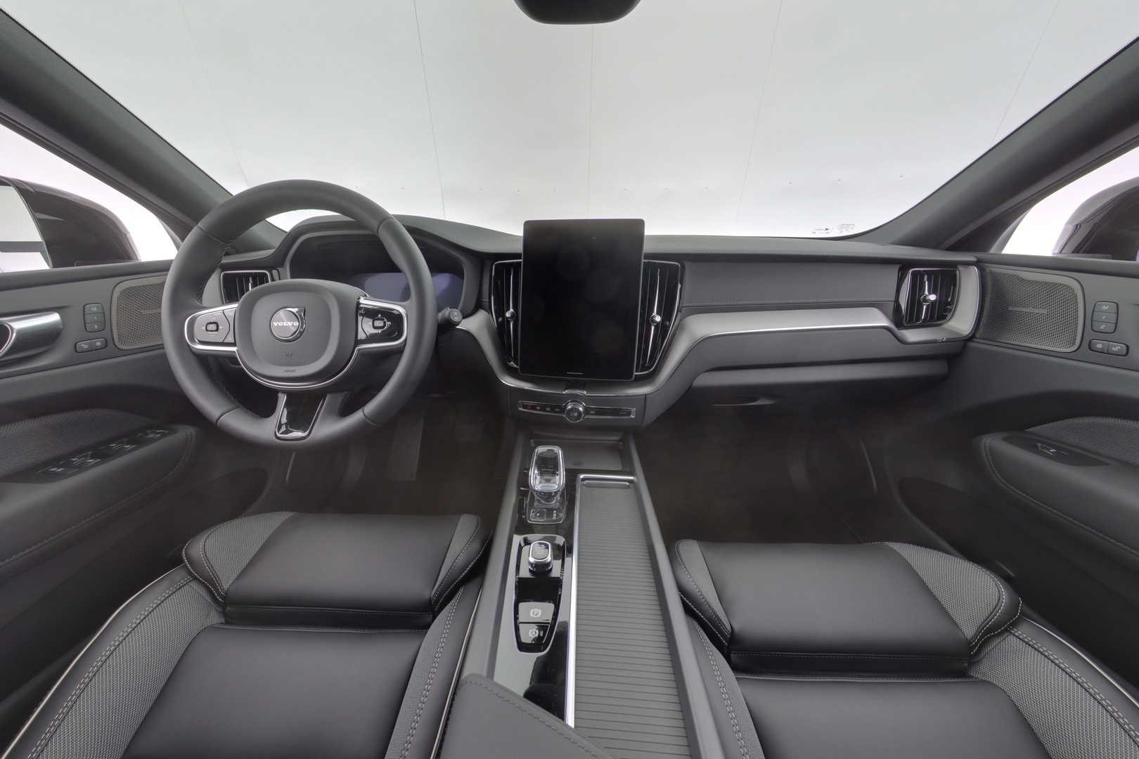 Volvo XC60 2027, photo 7/9