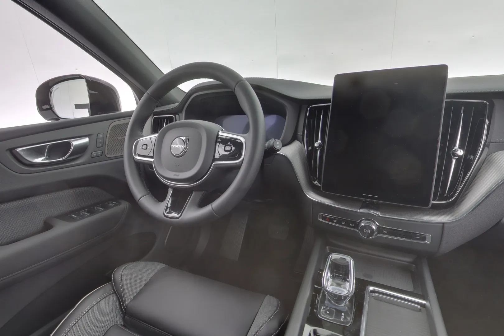 Volvo XC60 NOV-313 carousel image
