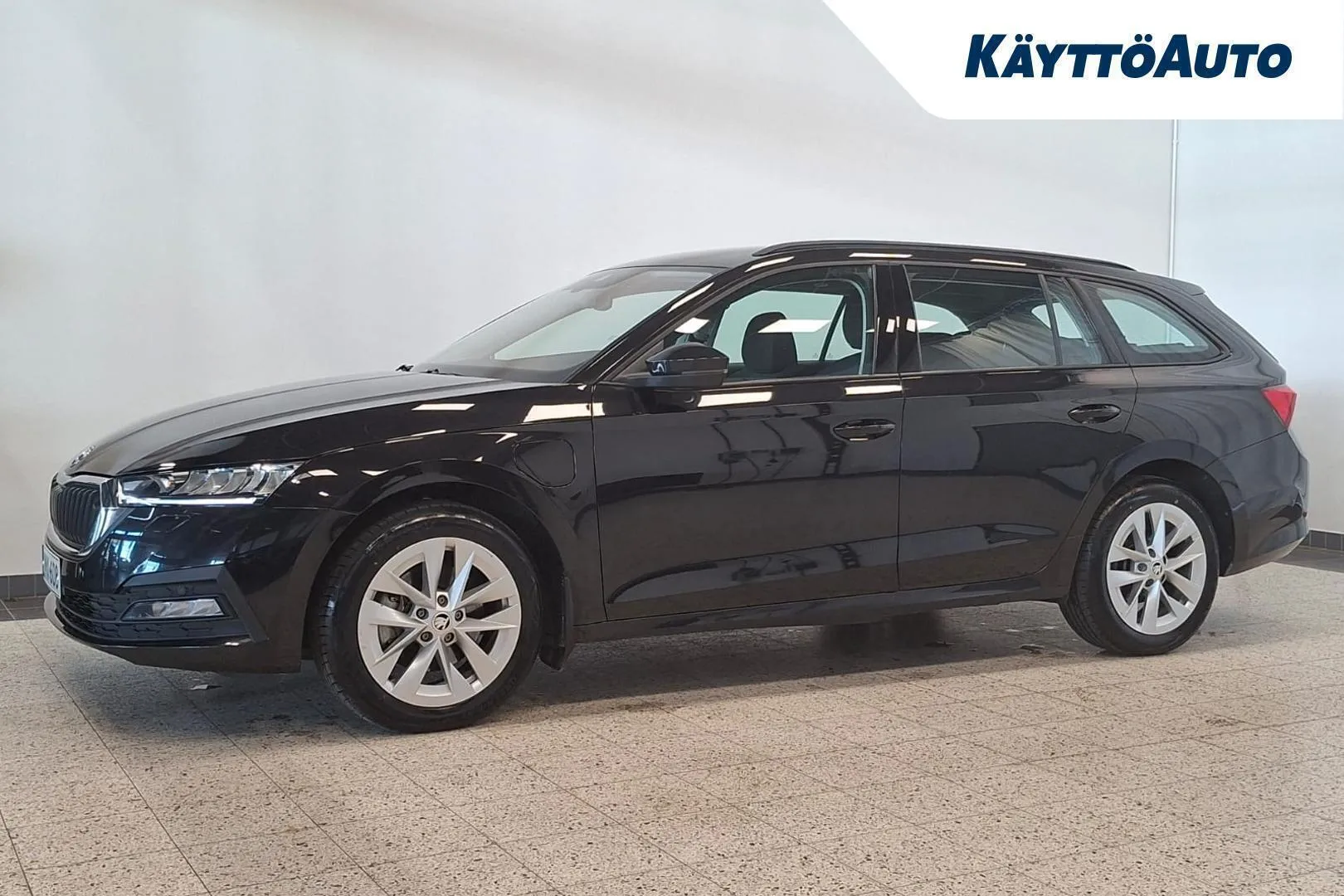 Skoda Octavia NNK-608 carousel image