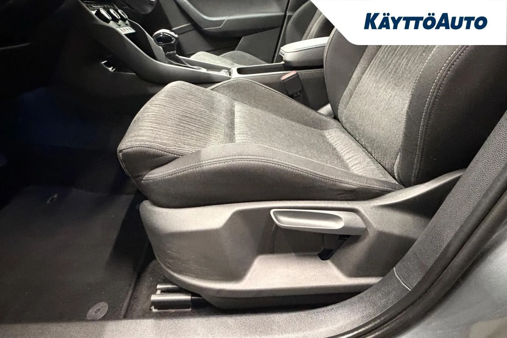 Skoda Karoq CON-823 carousel image