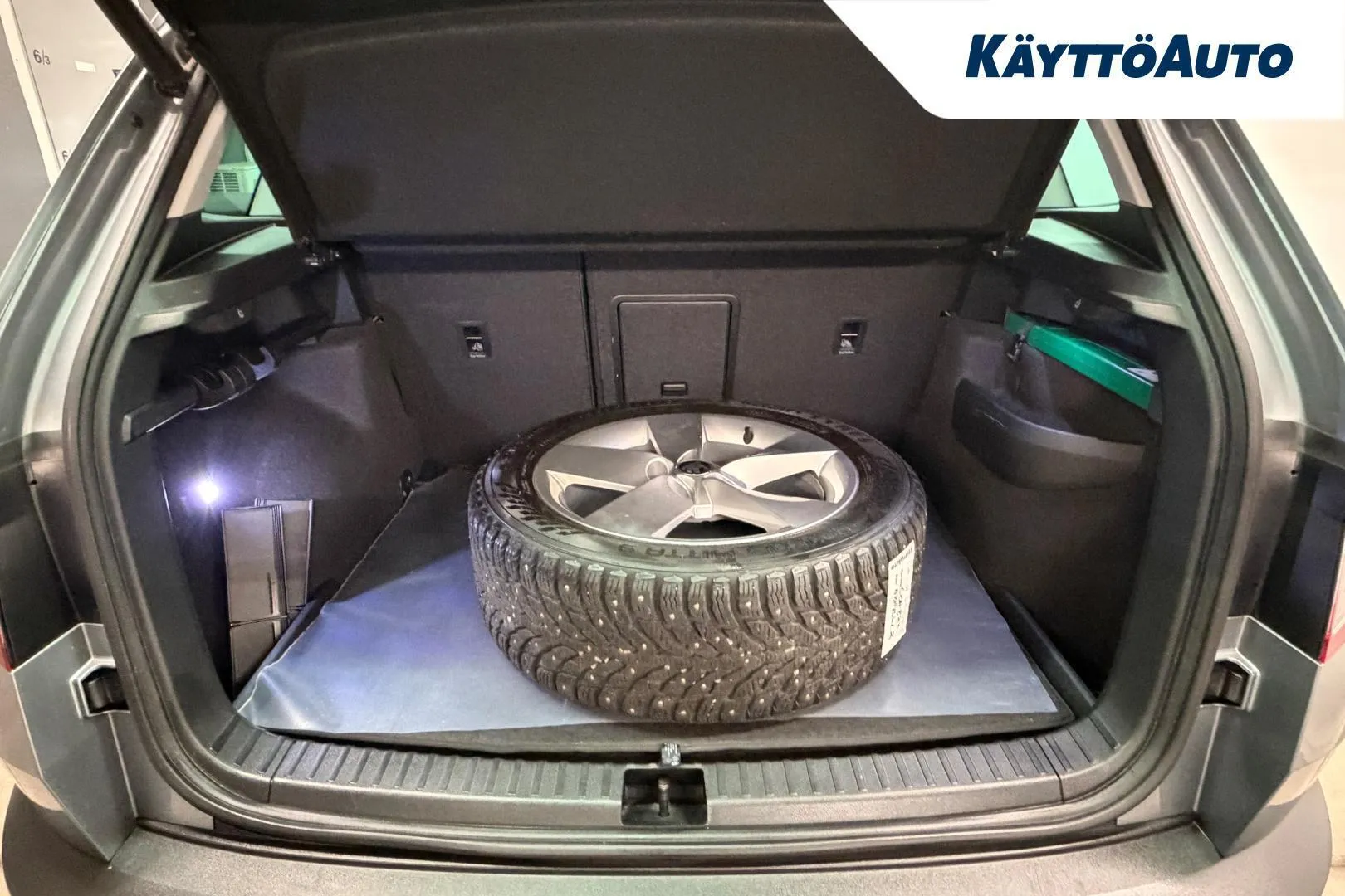 Skoda Karoq CON-823 carousel image